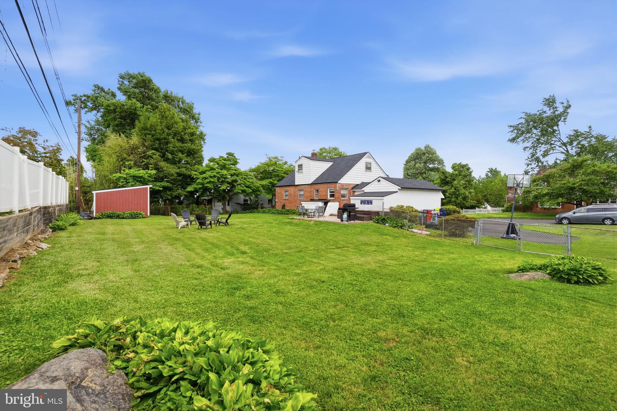 FEASTERVILLE HGTS - Residential