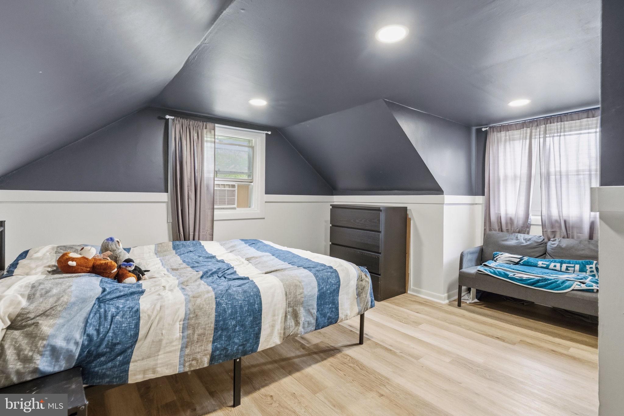 FEASTERVILLE HGTS - Residential