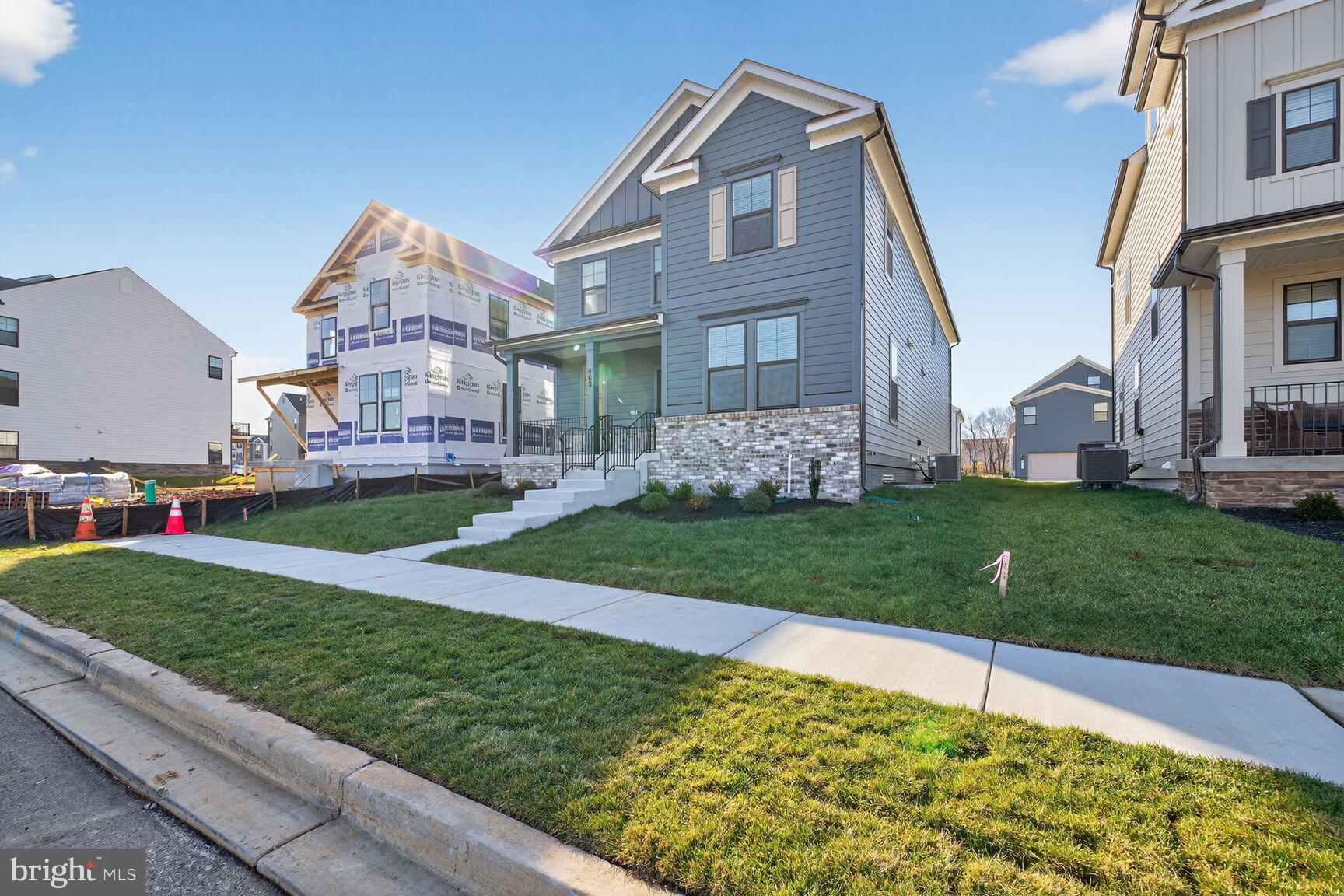 RENN QUARTER - Residential Lease