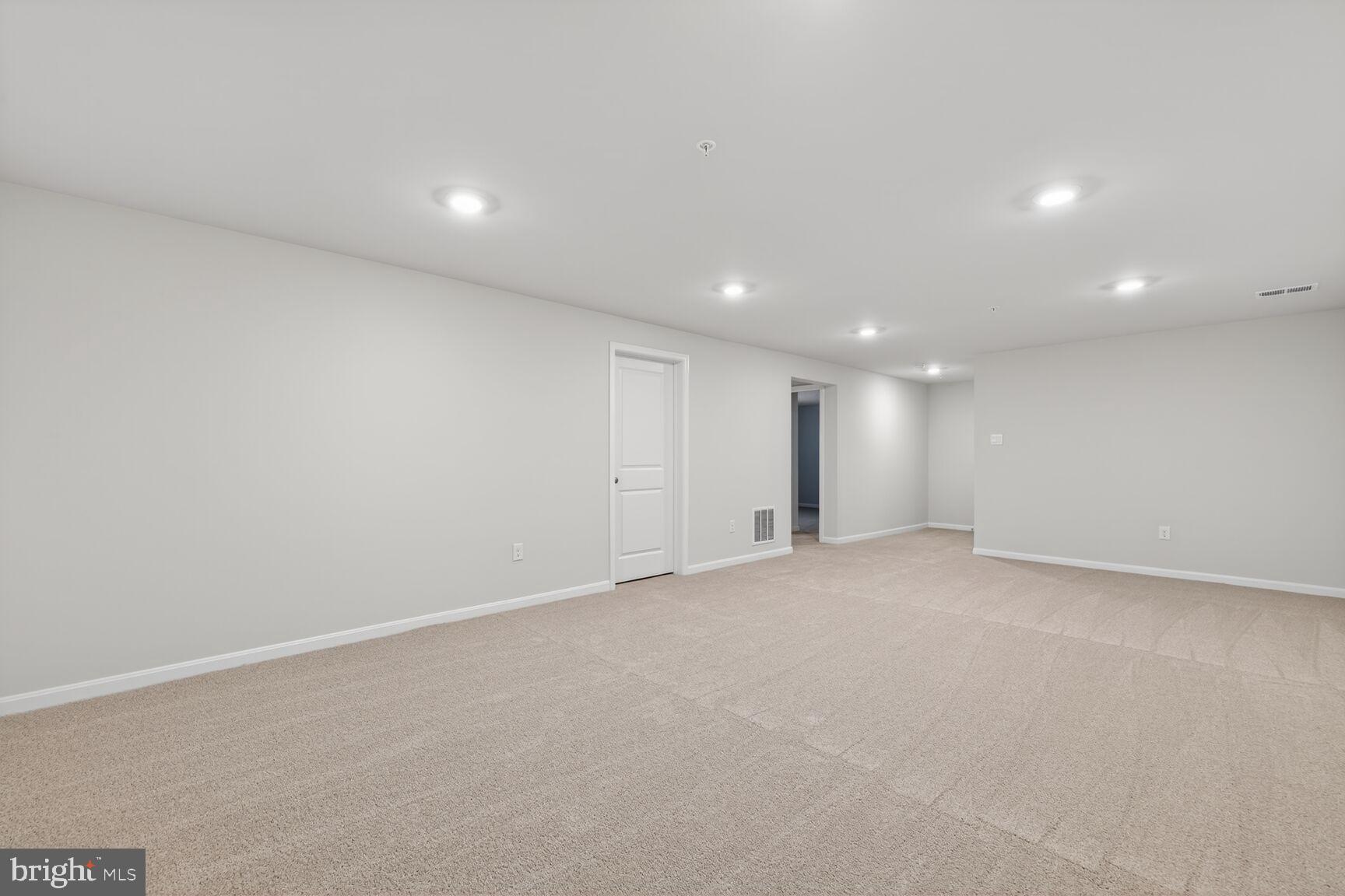 RENN QUARTER - Residential Lease