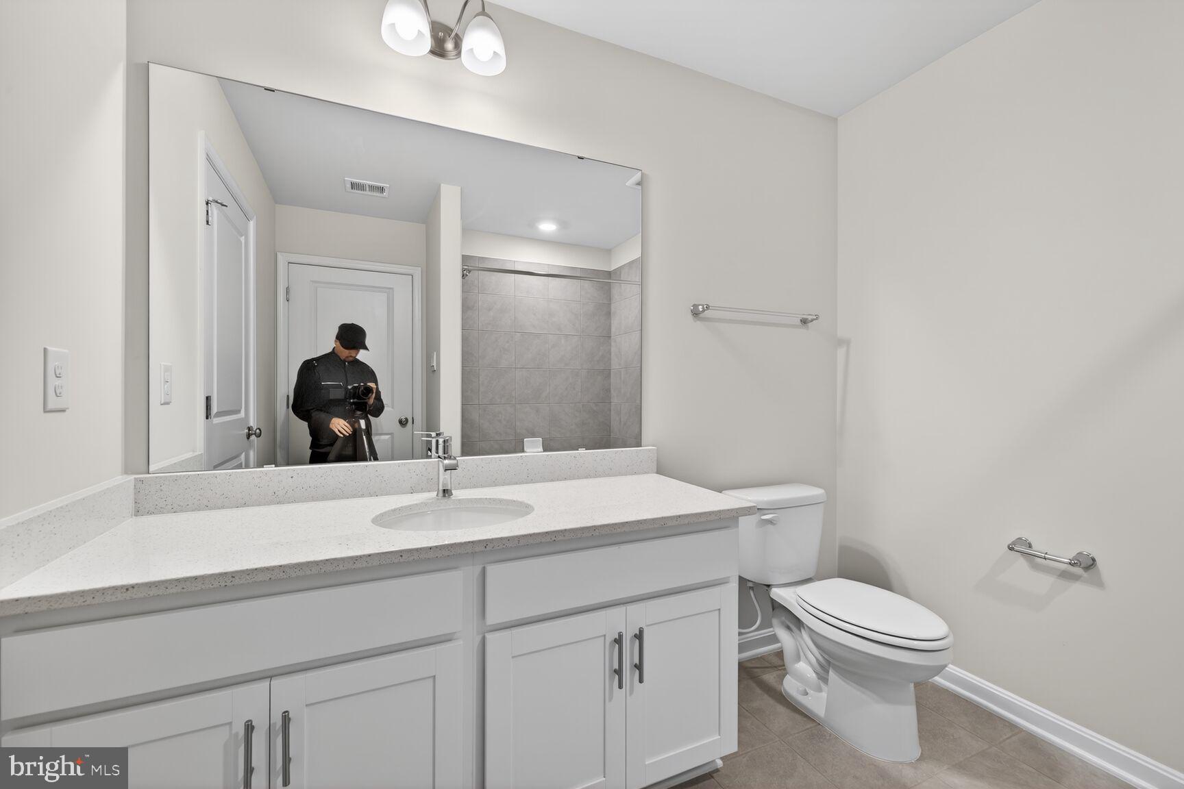 RENN QUARTER - Residential Lease