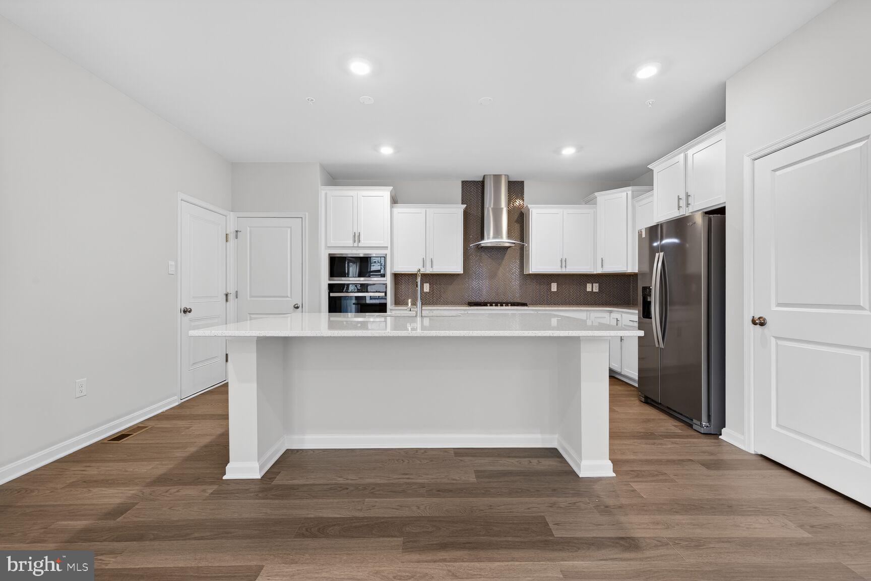 RENN QUARTER - Residential Lease