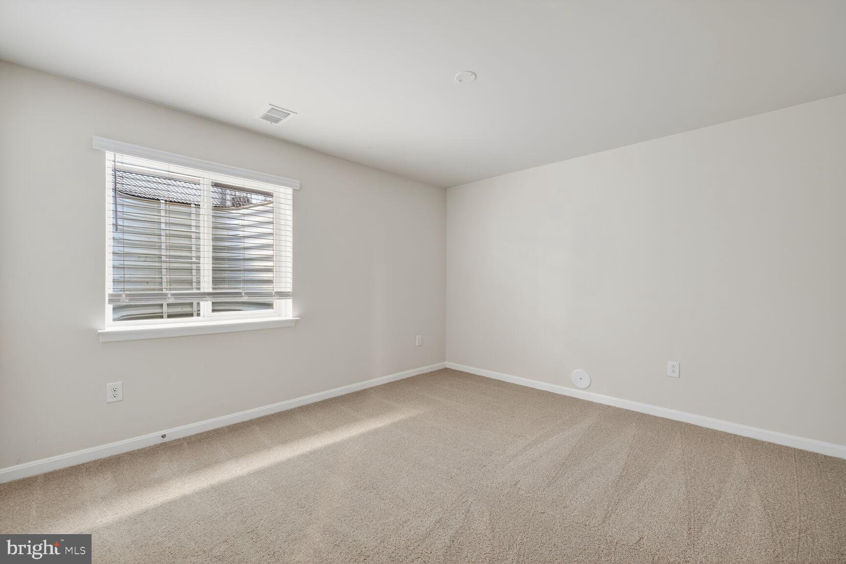 RENN QUARTER - Residential Lease