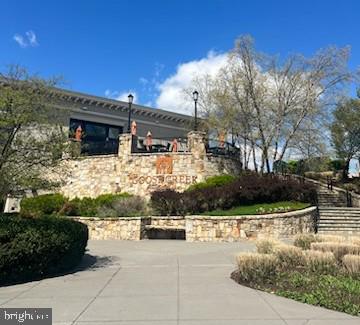 GOOSE CREEK VILLAGE - Residential