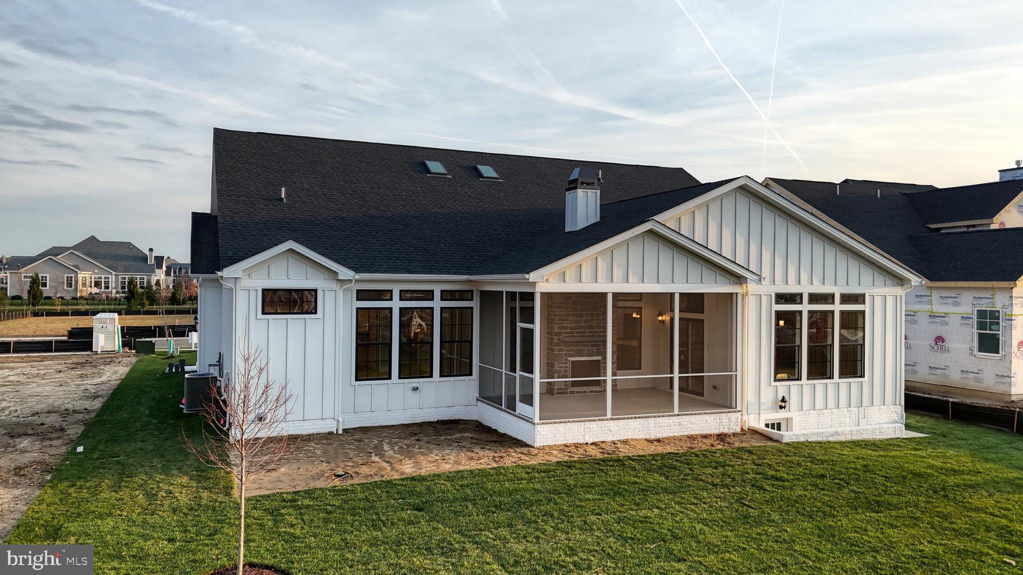 127 PADDOCK WAY