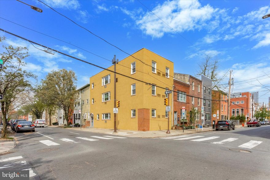 Available immediately - Modern, CLEAN, 2 BED/ 1 BATH in A+++ Rittenhouse Location. This FIRST FLOOR, corner unit offers lots of windows, large bedrooms, hardwood floors, renovated eat in kitchen, stainless steel appliances, new paint, new windows, updated mechanicals, modern bath, hot water radiant heat, wall ac units in each room, large closets, and storage locker in basement, coin-op washer dryer IN BUILDING (basement). Greenfield School District and walkable, bikeable to all of the boutiques, restaurants, bars, markets, gyms, and fun in Rittenhouse/Filter. Close to Schuylkill River Trail and easy access to Septa, Regional Rail, 676/76/95, Penn, CHOP, all the hospitals and universities and directly across the street from  Pub + Kitchen. Cats only (no more than 2 cats).