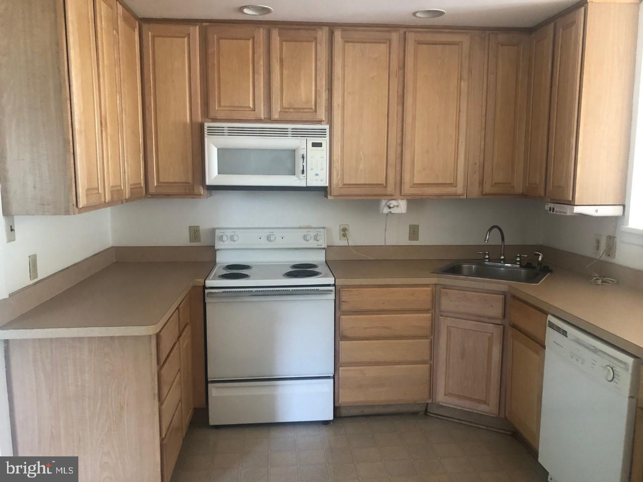 DALE CITY - Residential