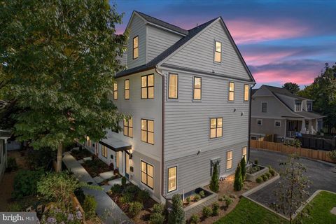 909 N IRVING STREET ARLINGTON VA 22201