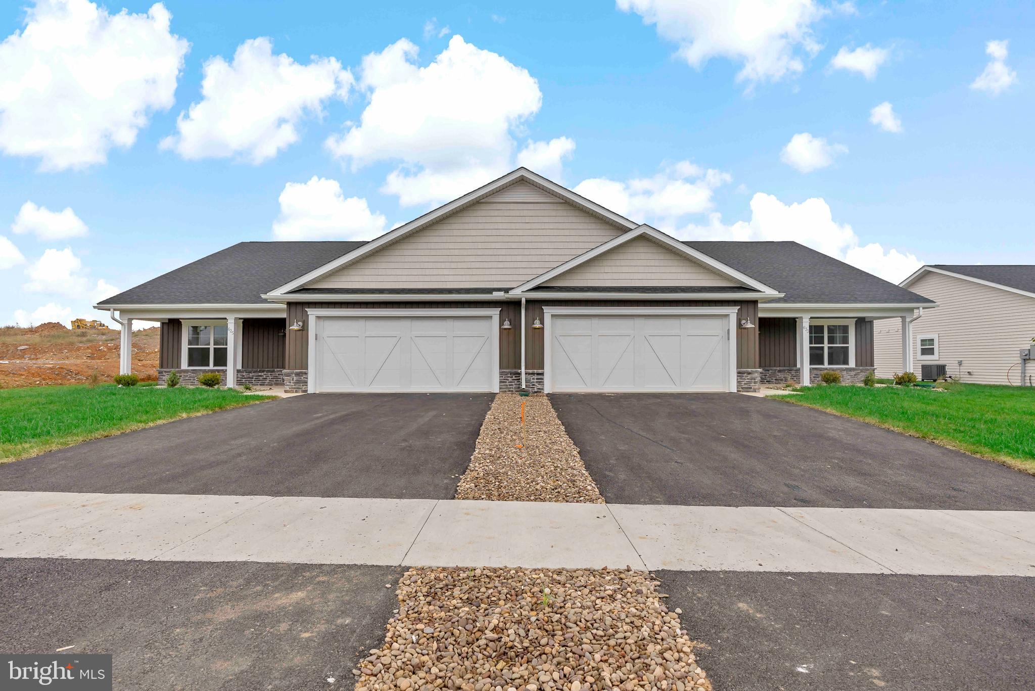 CARDINAL POINTE - Residential