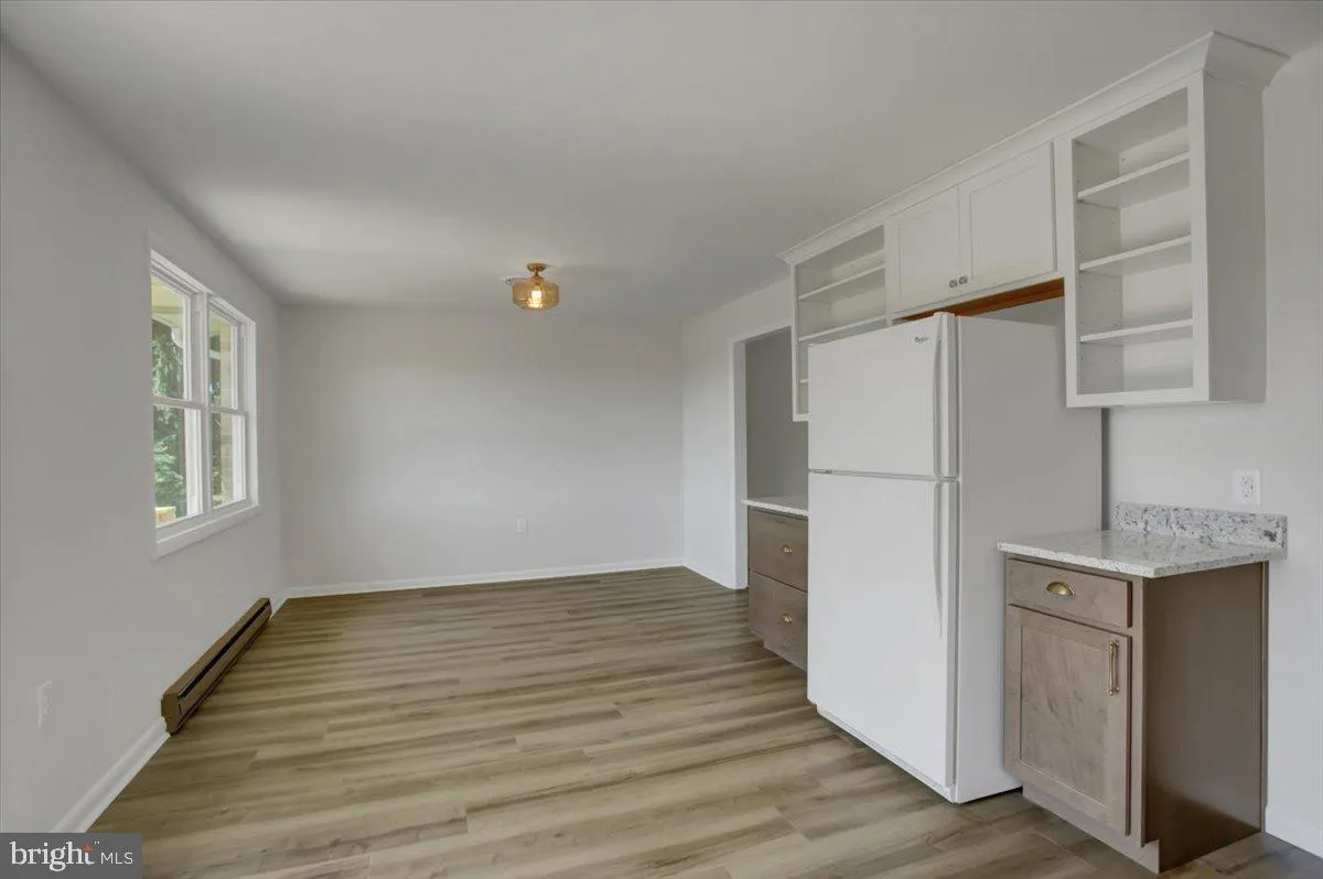 Chambersburg, Pennsylvania 17202, United States, 3 Bedrooms Bedrooms, ,3 BathroomsBathrooms,Residential,Pending,122145