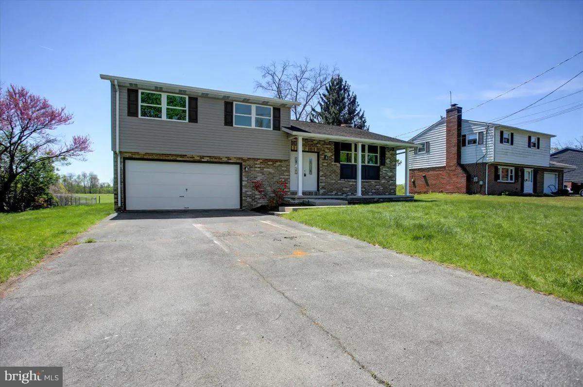 Chambersburg, Pennsylvania 17202, United States, 3 Bedrooms Bedrooms, ,3 BathroomsBathrooms,Residential,Pending,122145