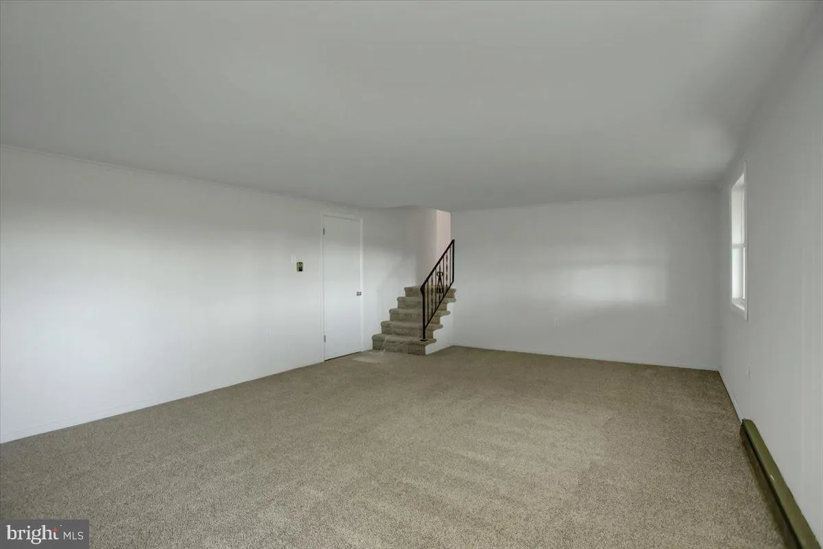 Chambersburg, Pennsylvania 17202, United States, 3 Bedrooms Bedrooms, ,3 BathroomsBathrooms,Residential,Pending,122145