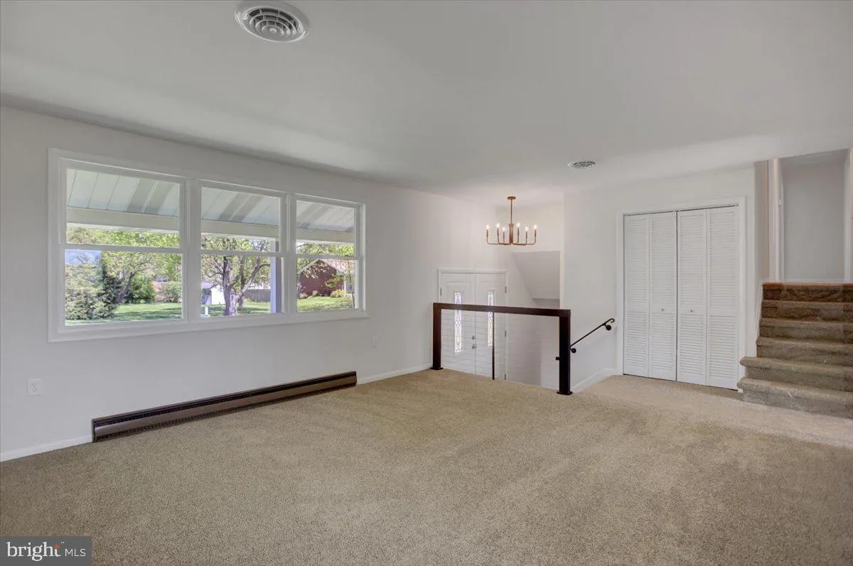 Chambersburg, Pennsylvania 17202, United States, 3 Bedrooms Bedrooms, ,3 BathroomsBathrooms,Residential,Pending,122145