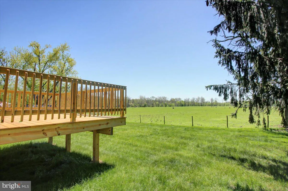 Chambersburg, Pennsylvania 17202, United States, 3 Bedrooms Bedrooms, ,3 BathroomsBathrooms,Residential,Pending,122145