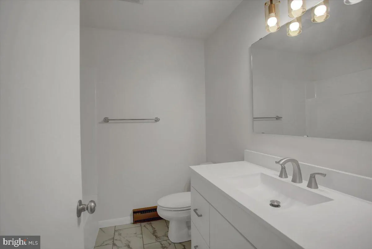 Chambersburg, Pennsylvania 17202, United States, 3 Bedrooms Bedrooms, ,3 BathroomsBathrooms,Residential,Pending,122145