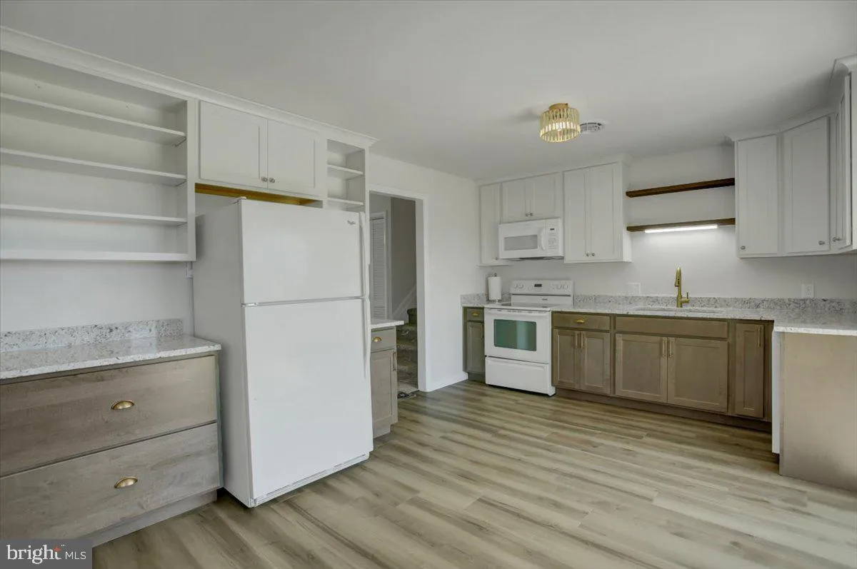 Chambersburg, Pennsylvania 17202, United States, 3 Bedrooms Bedrooms, ,3 BathroomsBathrooms,Residential,Pending,122145