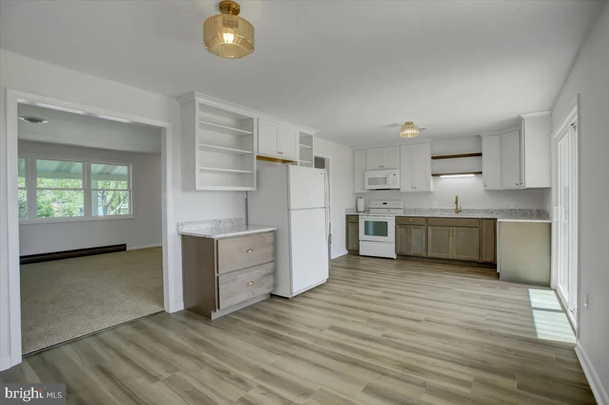 Chambersburg, Pennsylvania 17202, United States, 3 Bedrooms Bedrooms, ,3 BathroomsBathrooms,Residential,Pending,122145