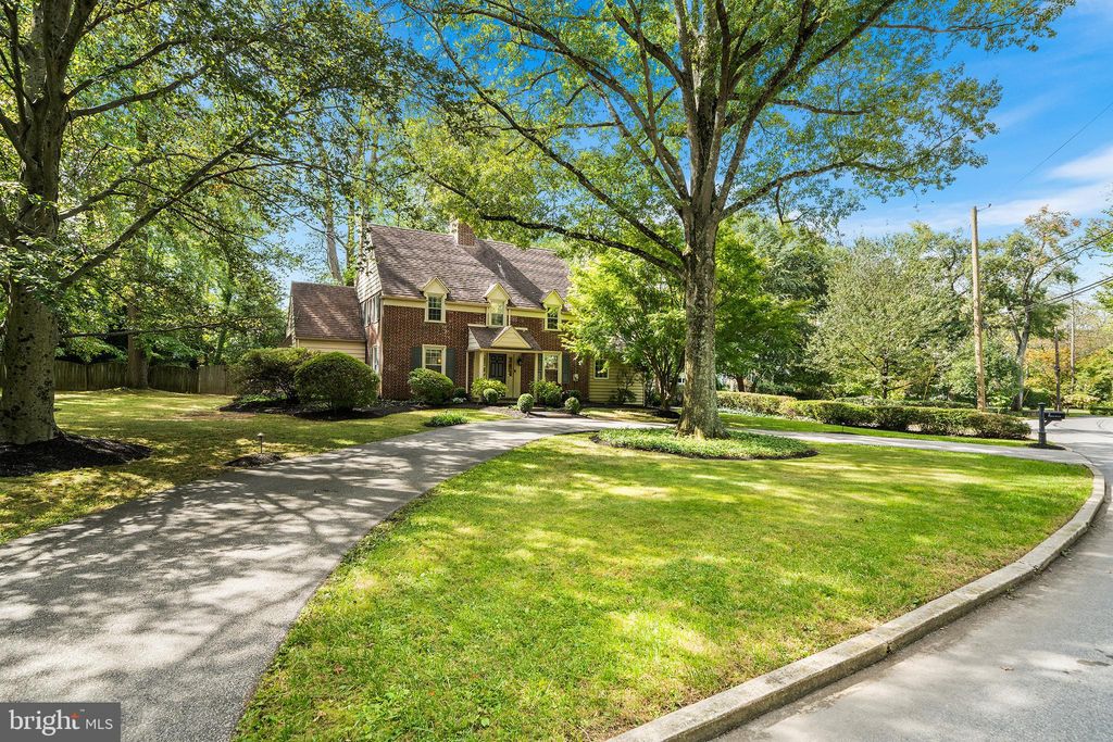 Photo of 2 Forest Road, WAYNE, PA 19087 (MLS # PADE2101394)