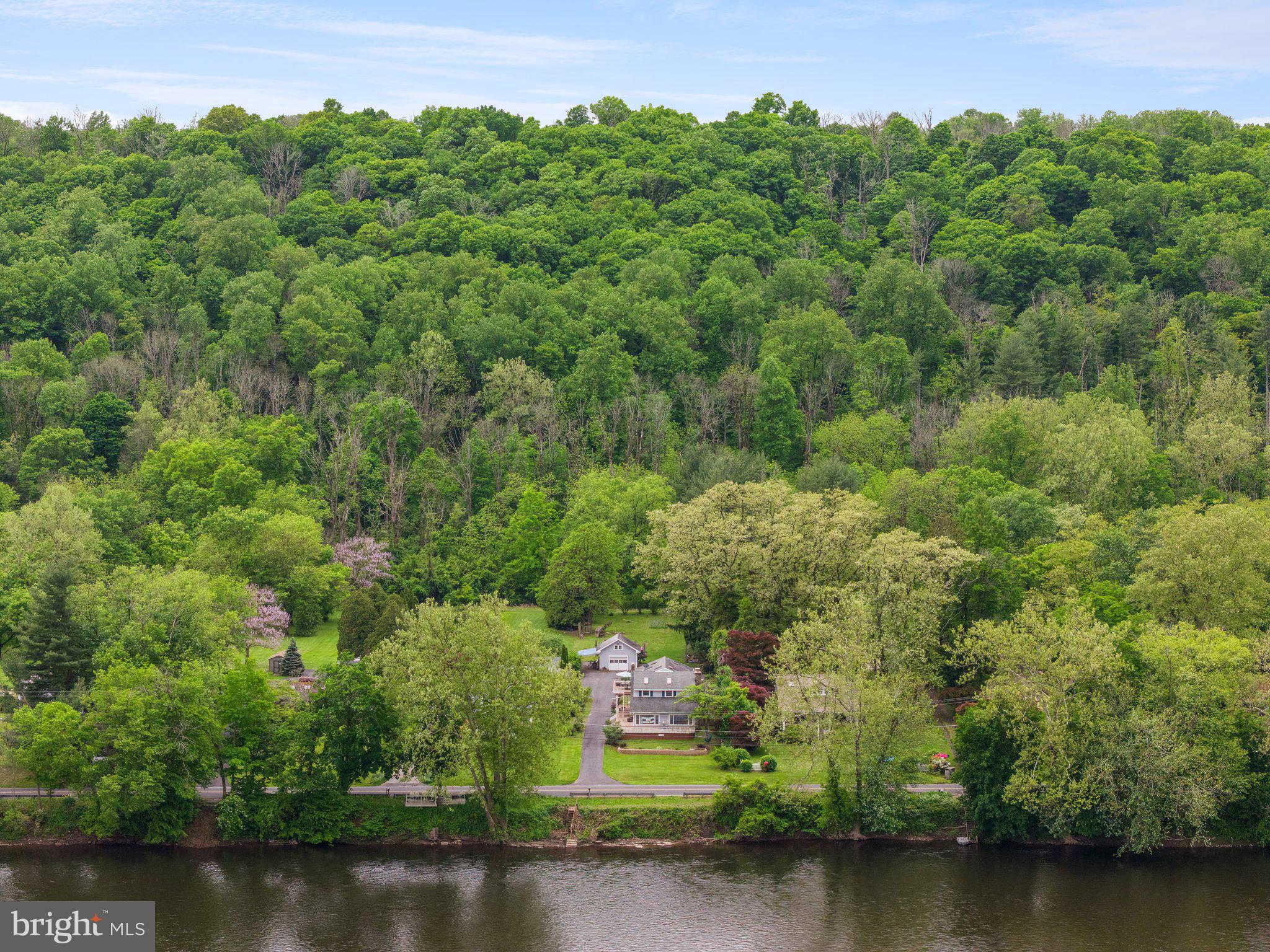 1406 RIVER ROAD