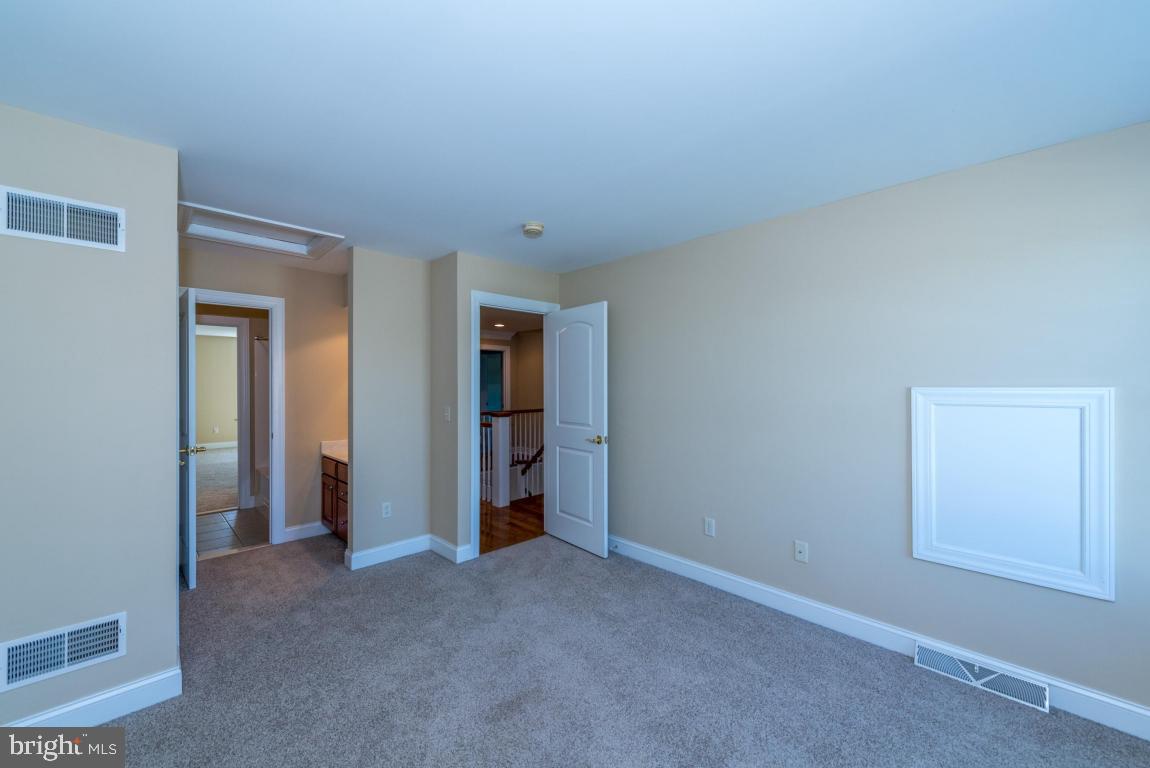 THE EAST MEADOW - Residential