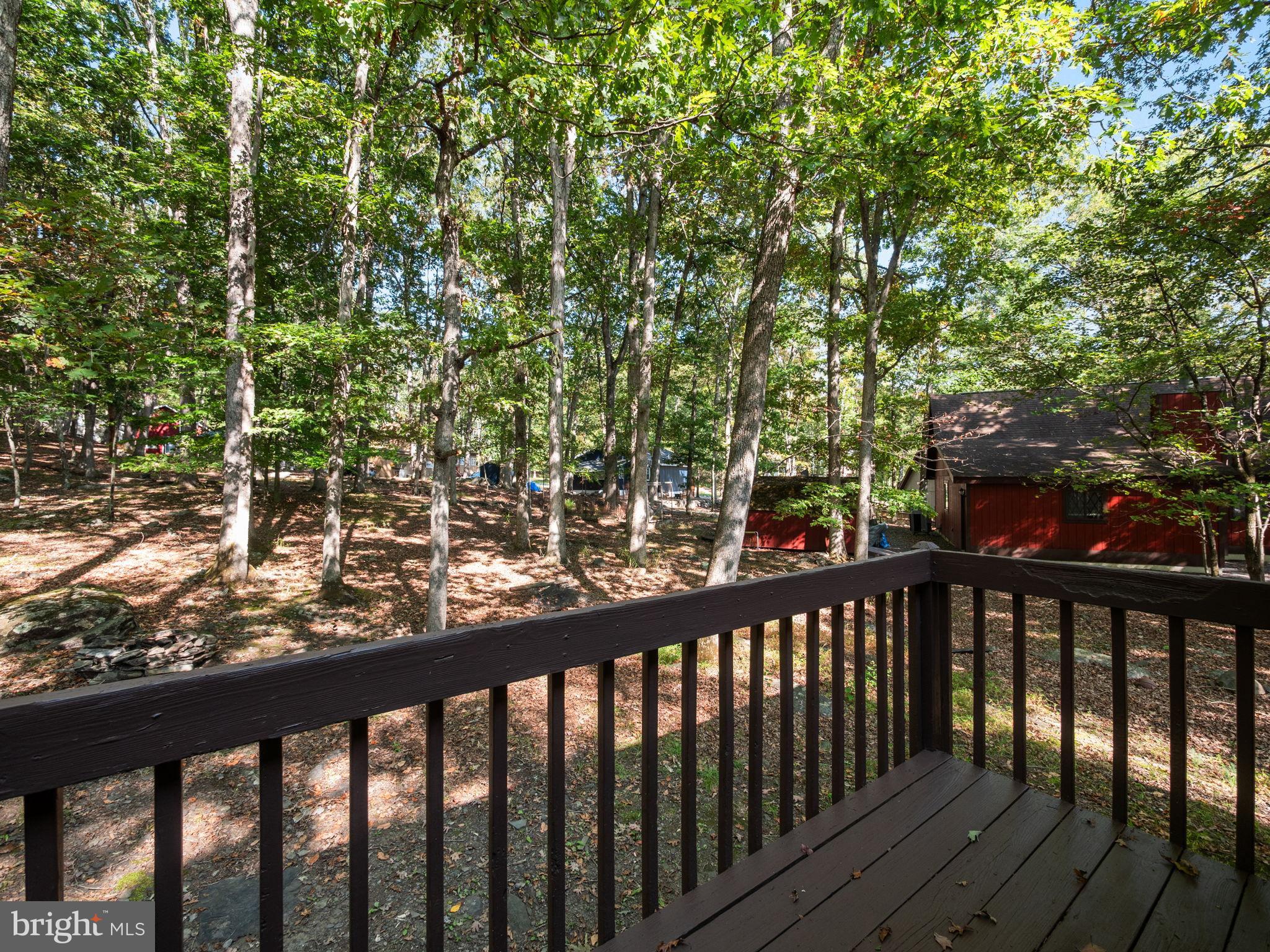 SAW CREEK EST - Residential