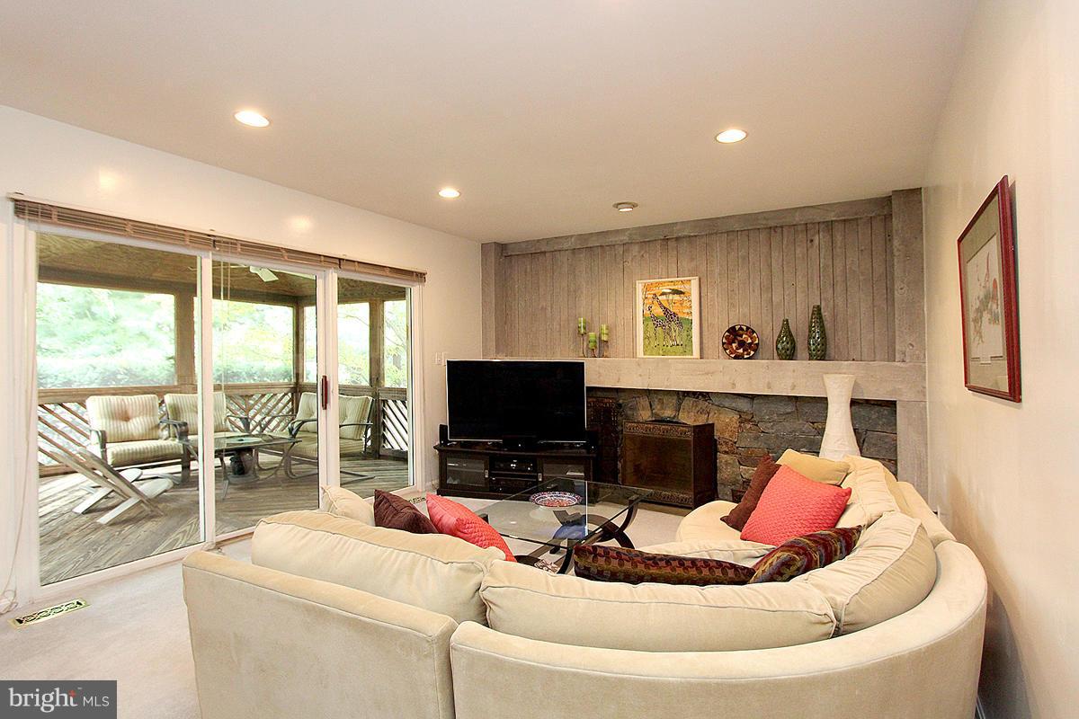 WILLOW RIDGE - Residential