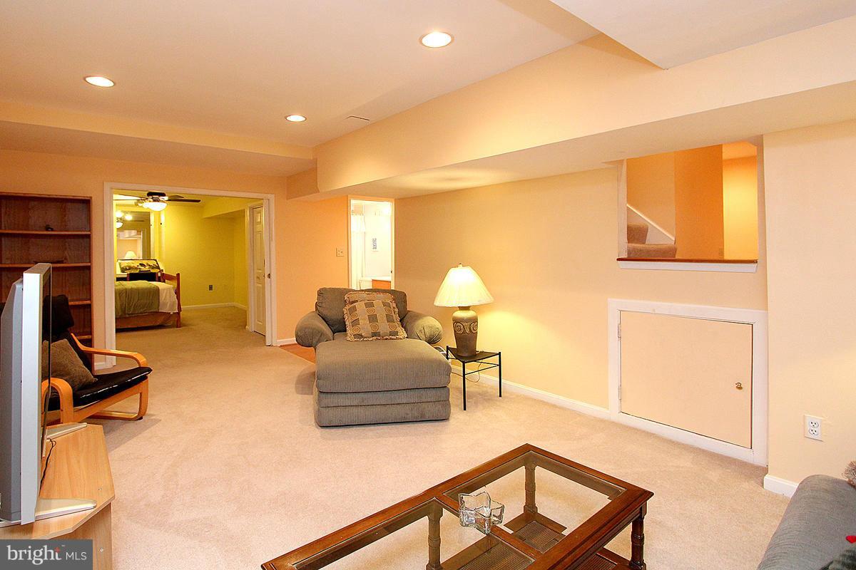 WILLOW RIDGE - Residential