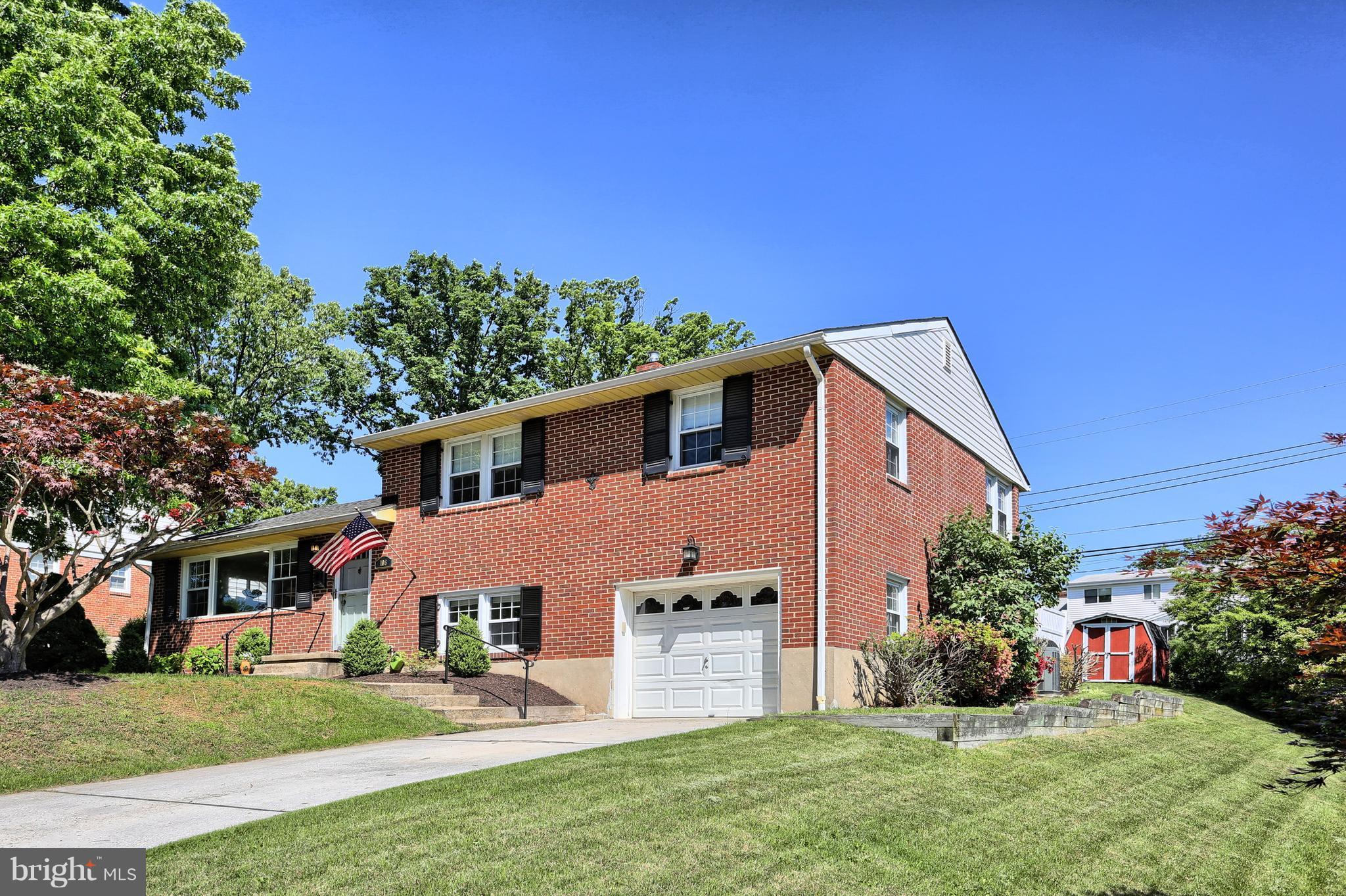 NORTHAMPTON - Residential