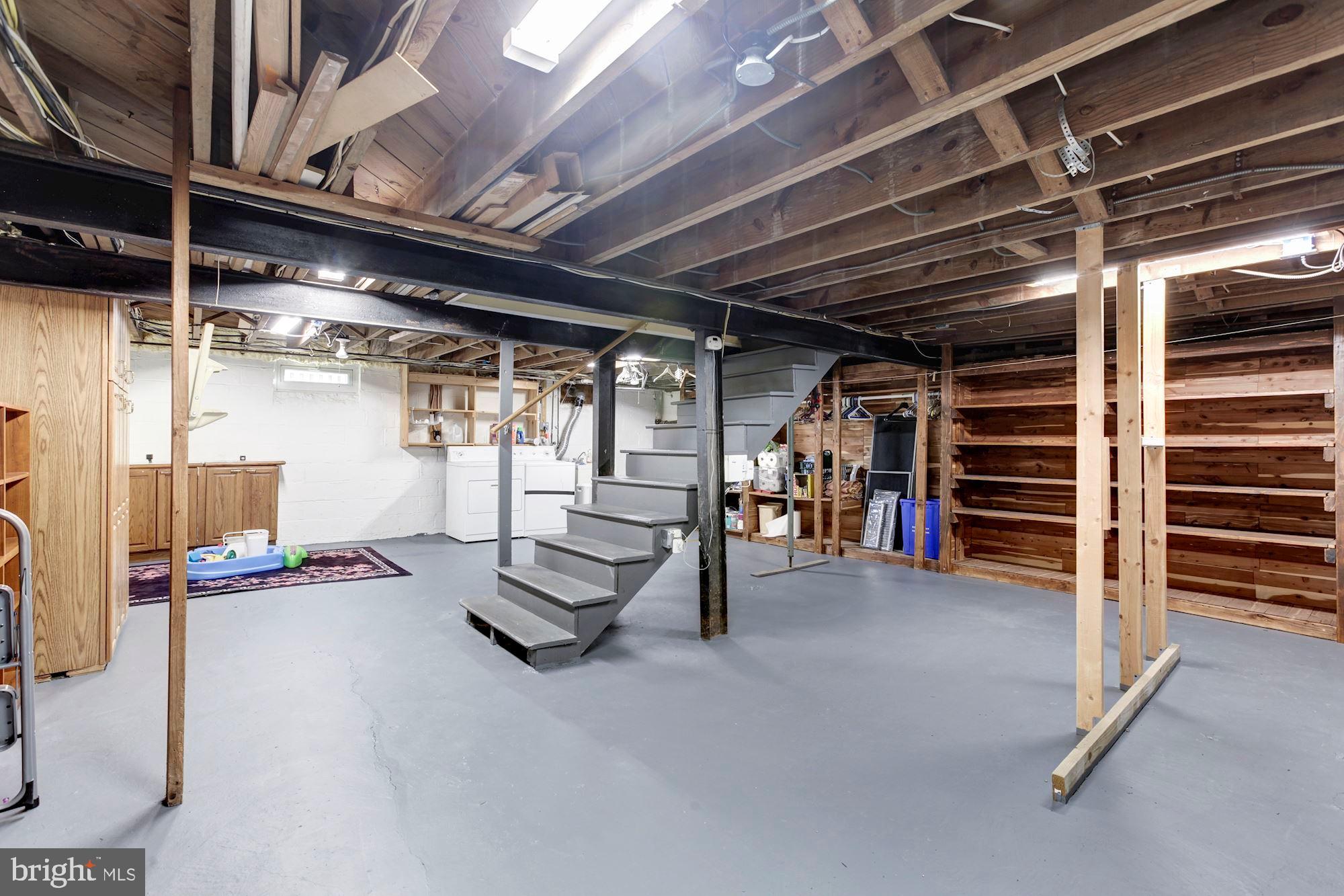 SEVEN OAKS - Residential