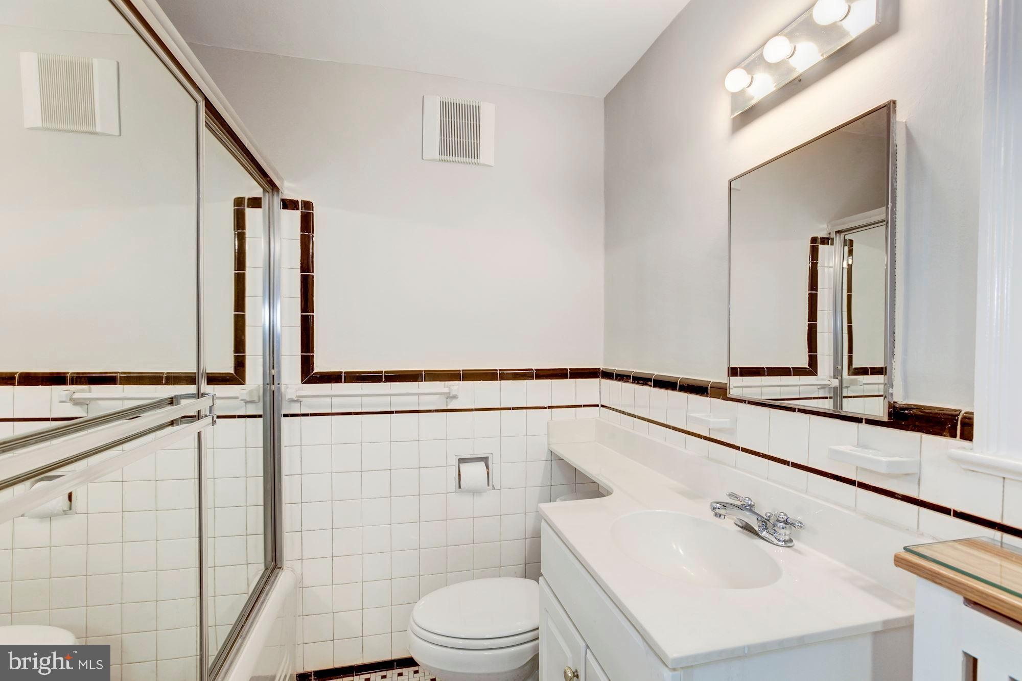 SEVEN OAKS - Residential