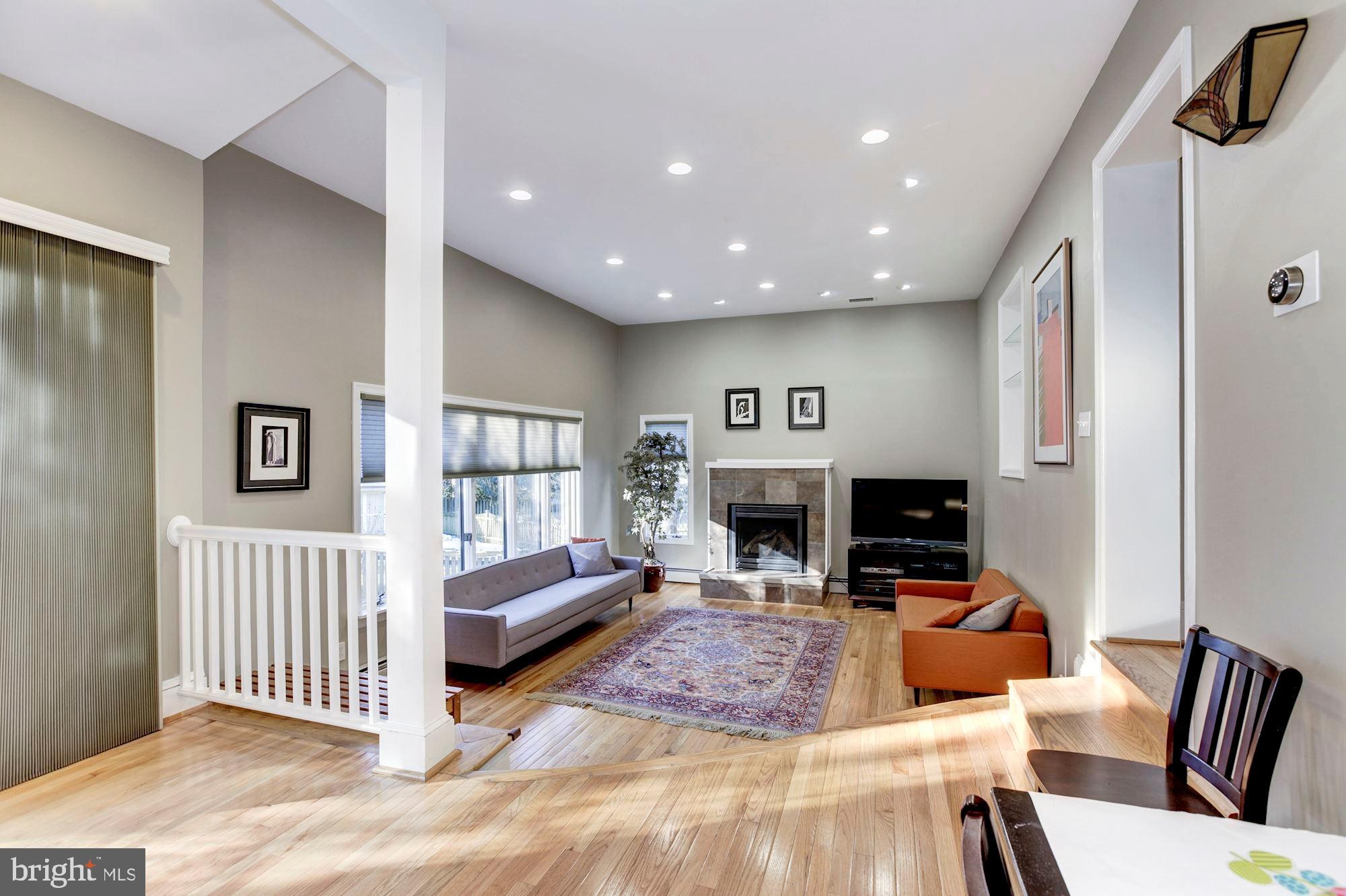 SEVEN OAKS - Residential