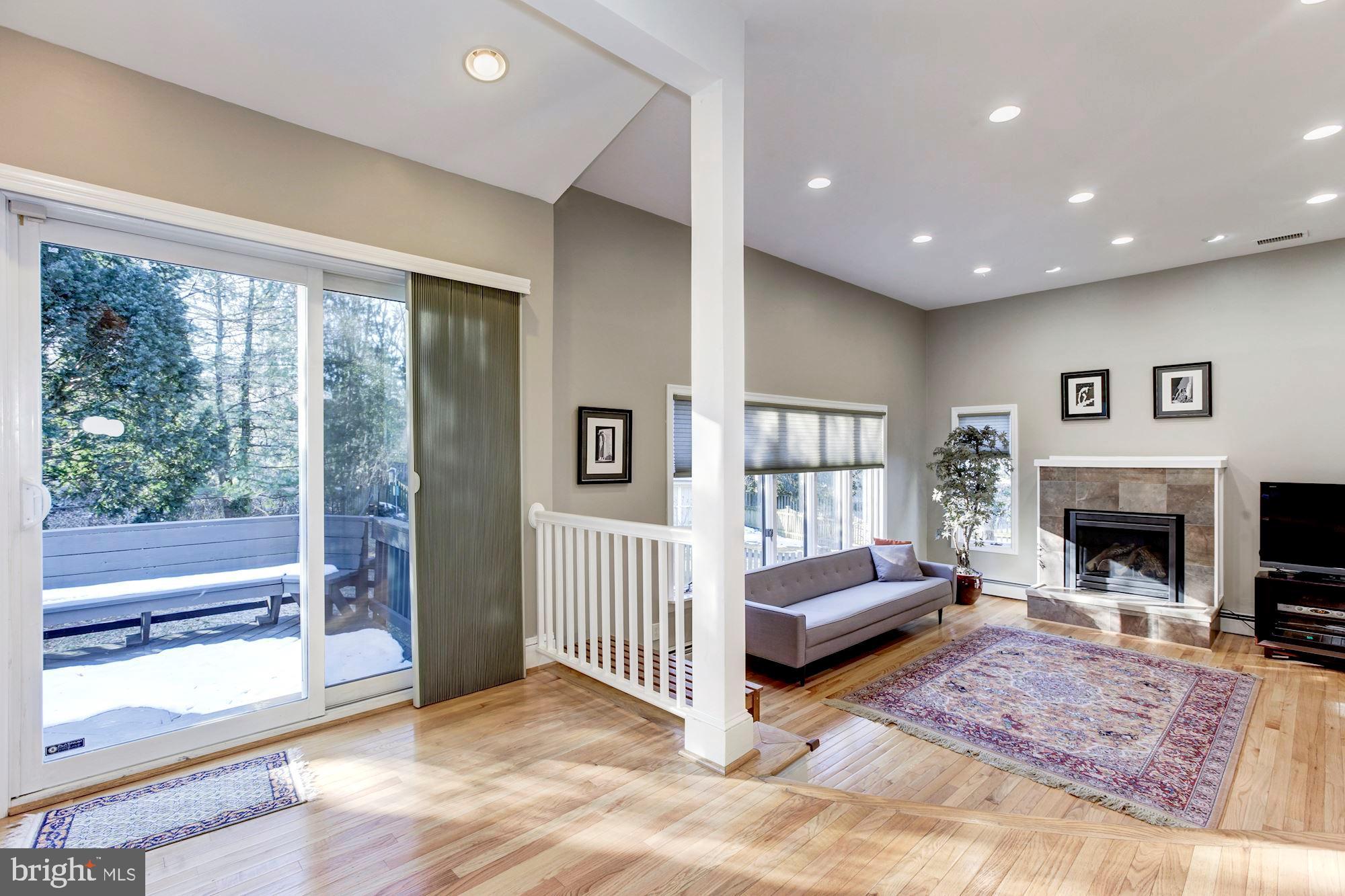 SEVEN OAKS - Residential