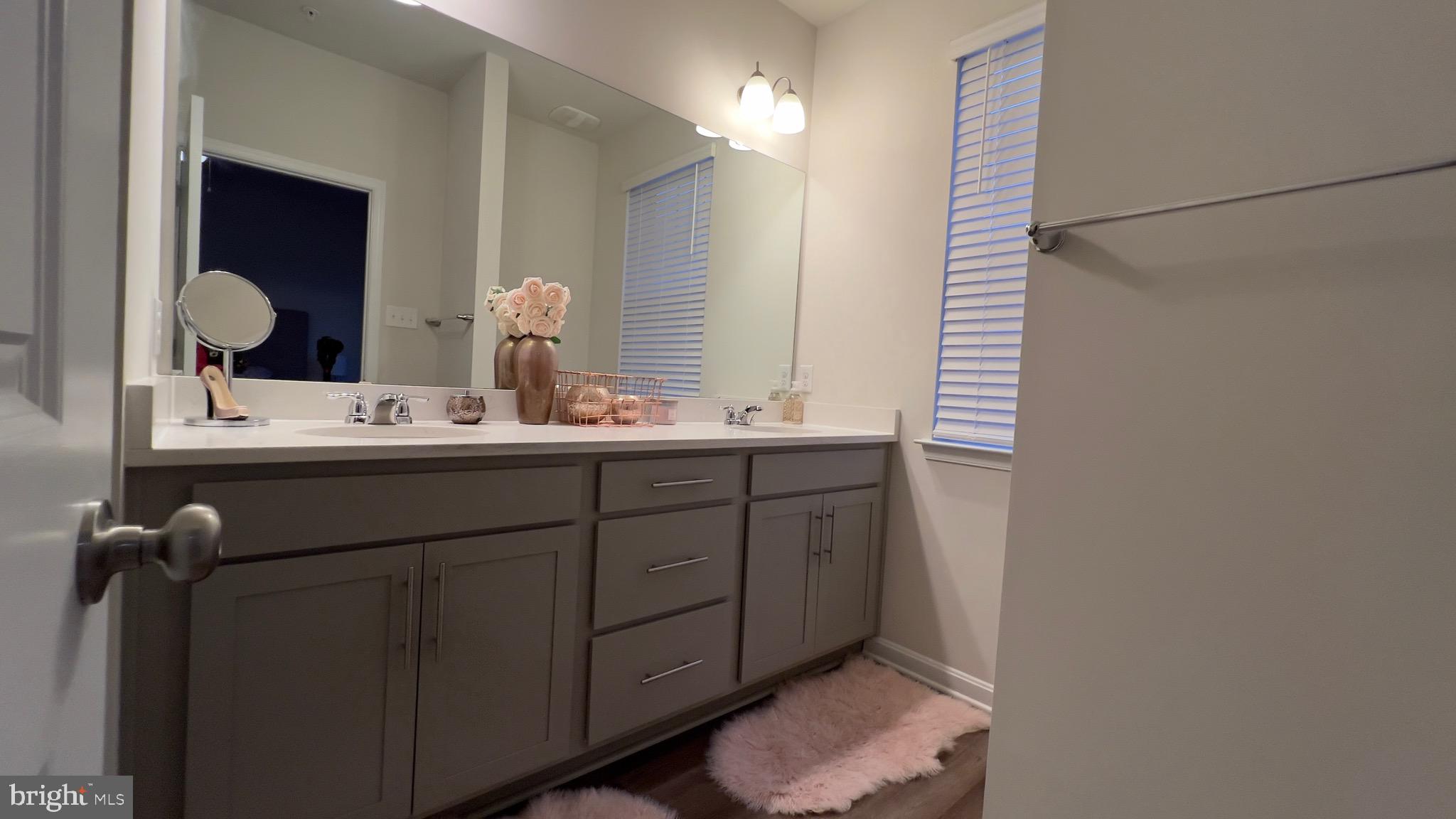 SEVERN MEADOWS - Residential