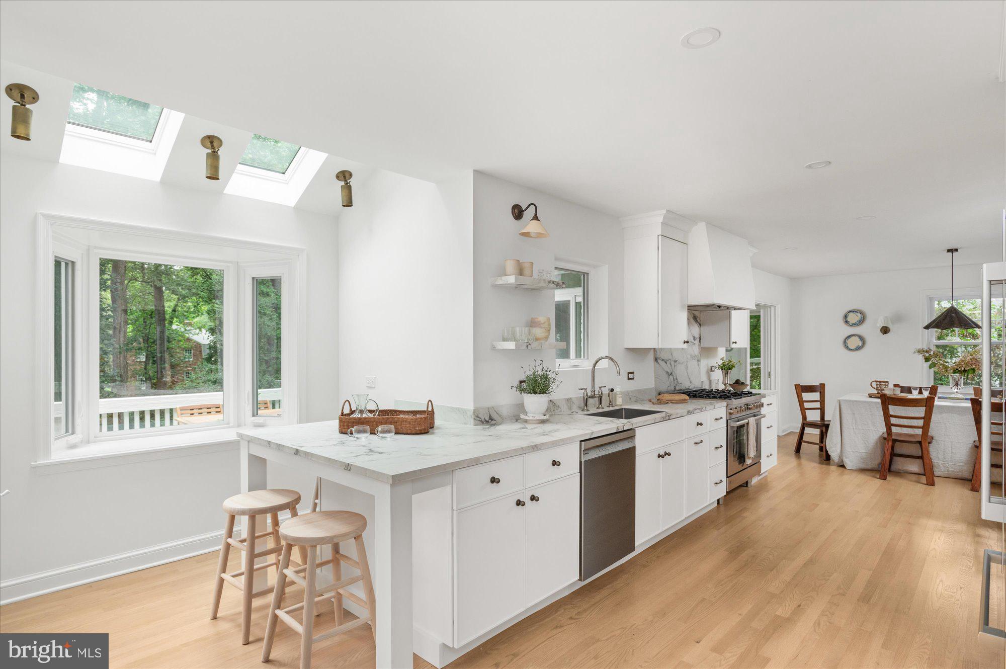 BURNING TREE MANOR - Residential