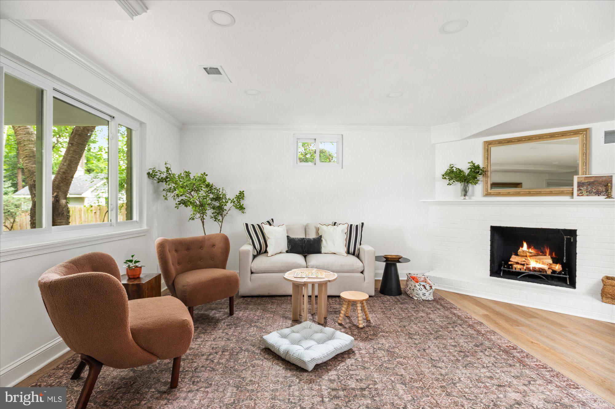 BURNING TREE MANOR - Residential