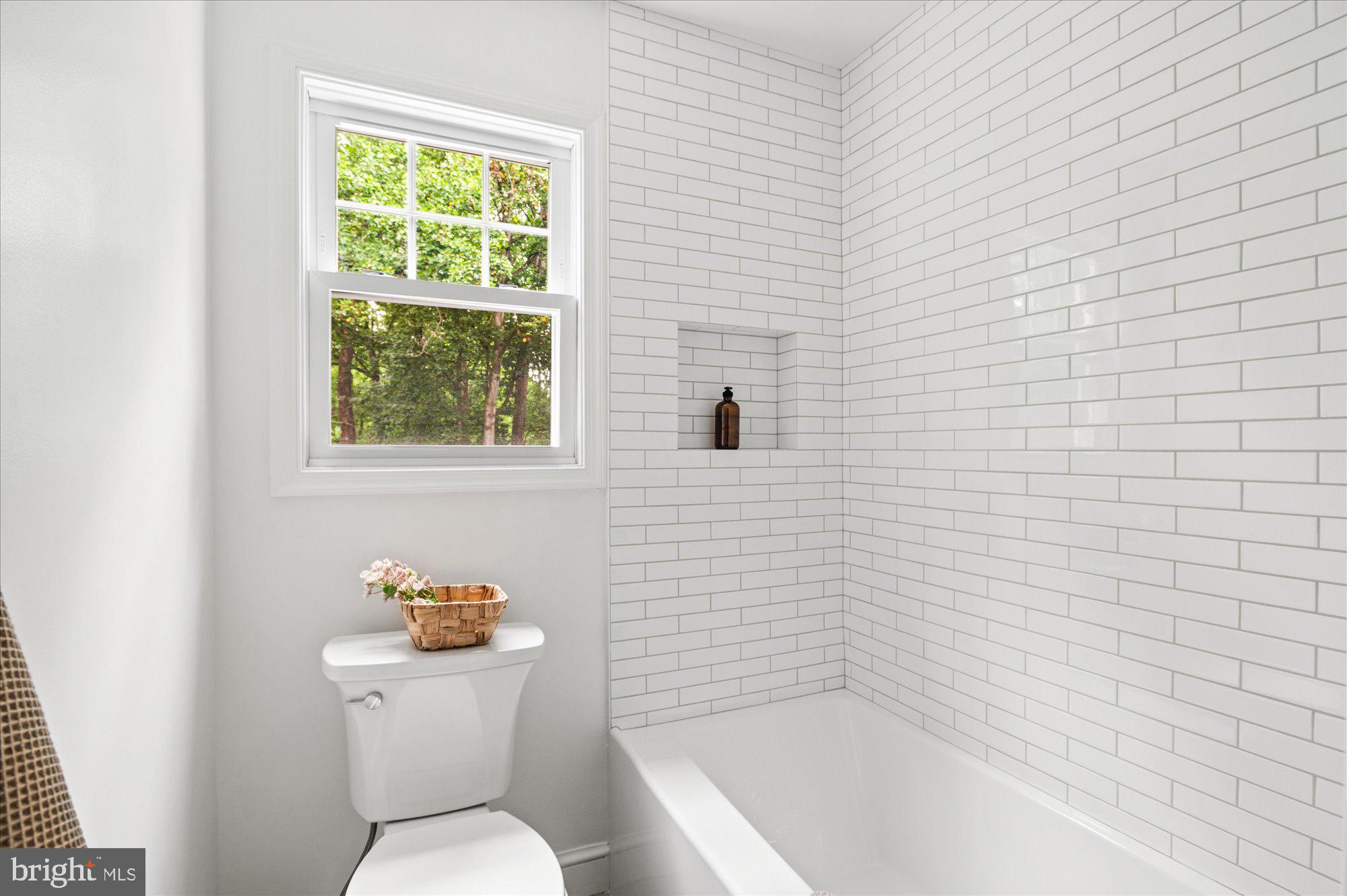 BURNING TREE MANOR - Residential