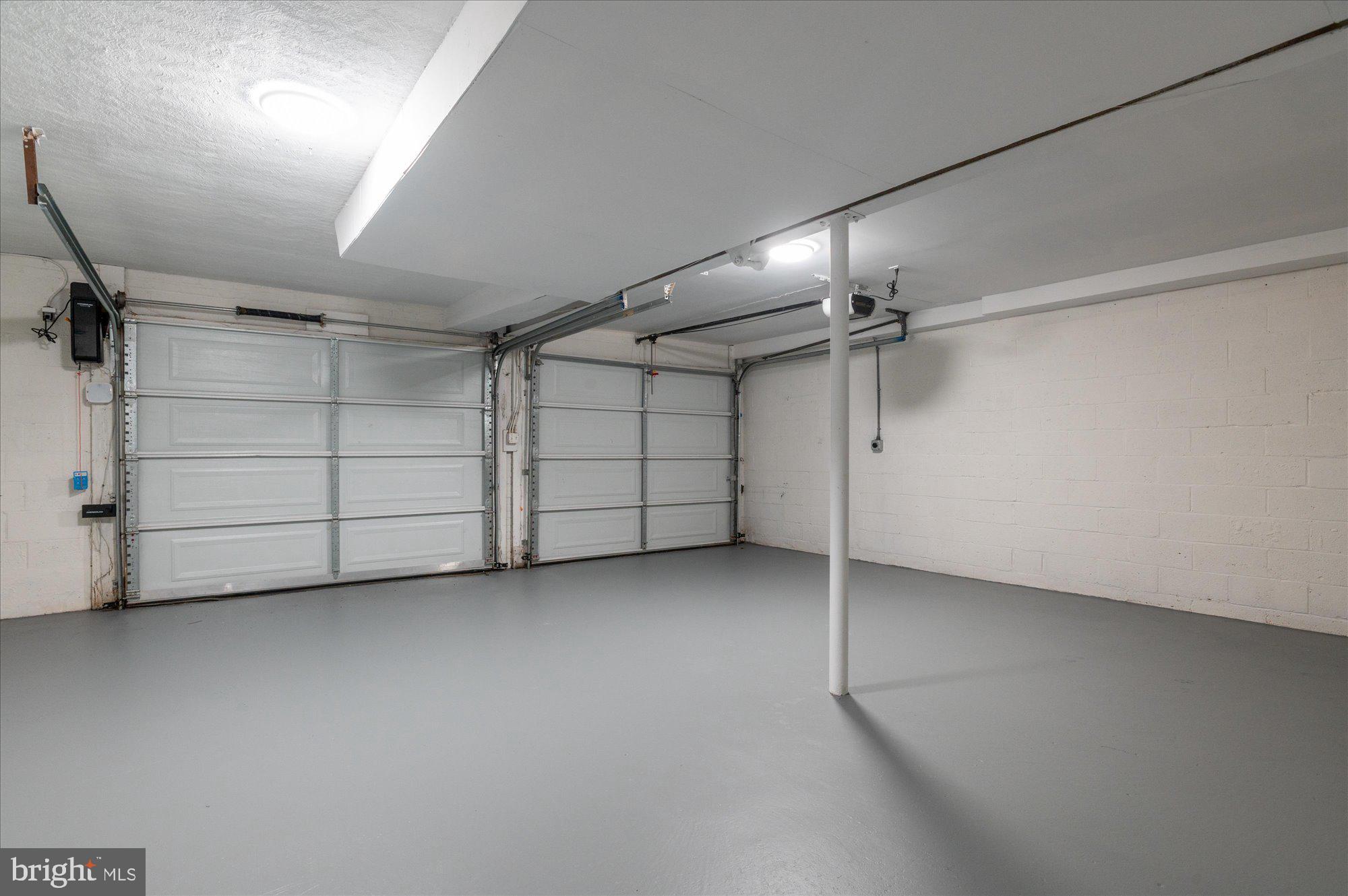 BURNING TREE MANOR - Residential