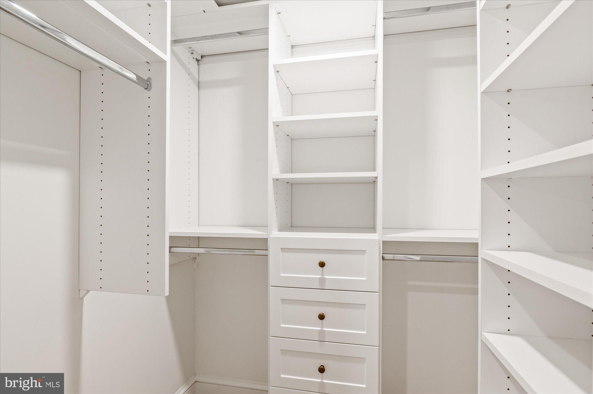 BURNING TREE MANOR - Residential