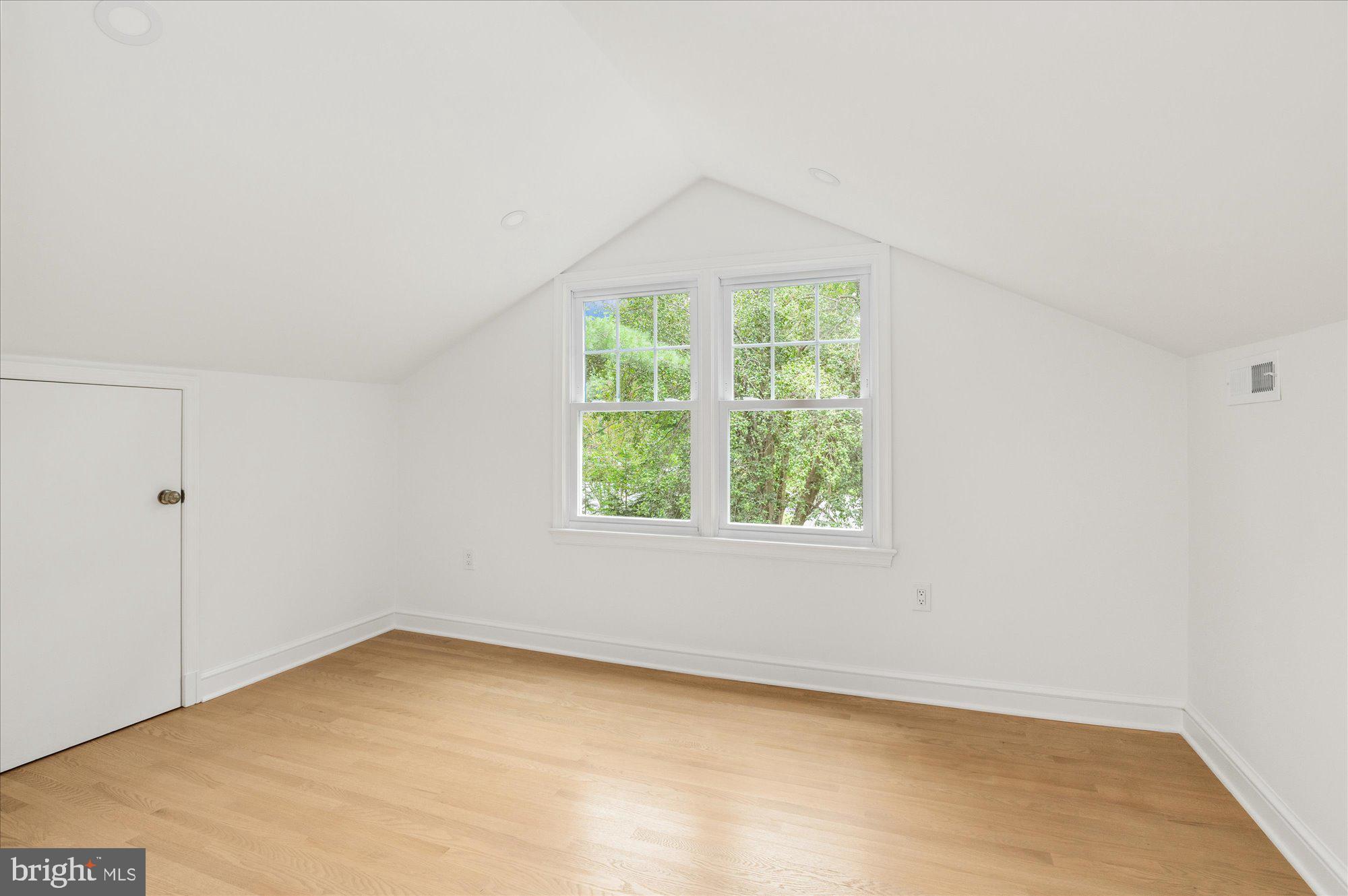 BURNING TREE MANOR - Residential