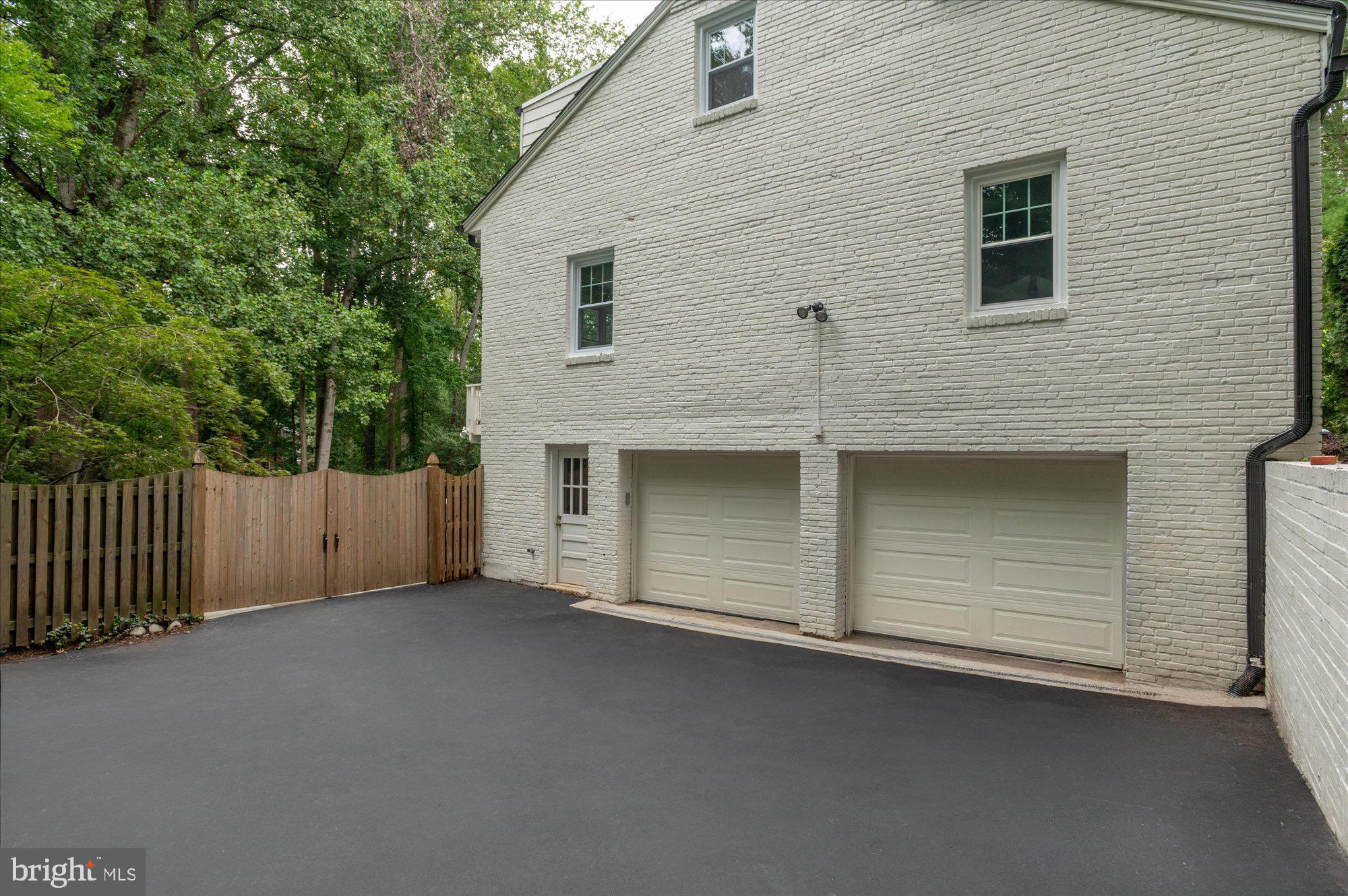 BURNING TREE MANOR - Residential