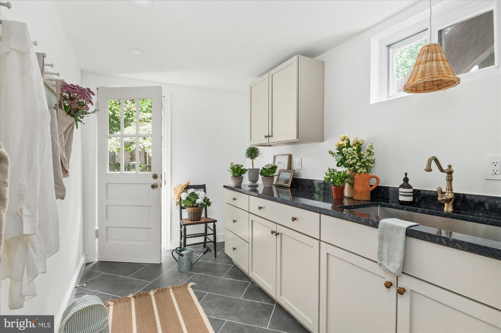 BURNING TREE MANOR - Residential