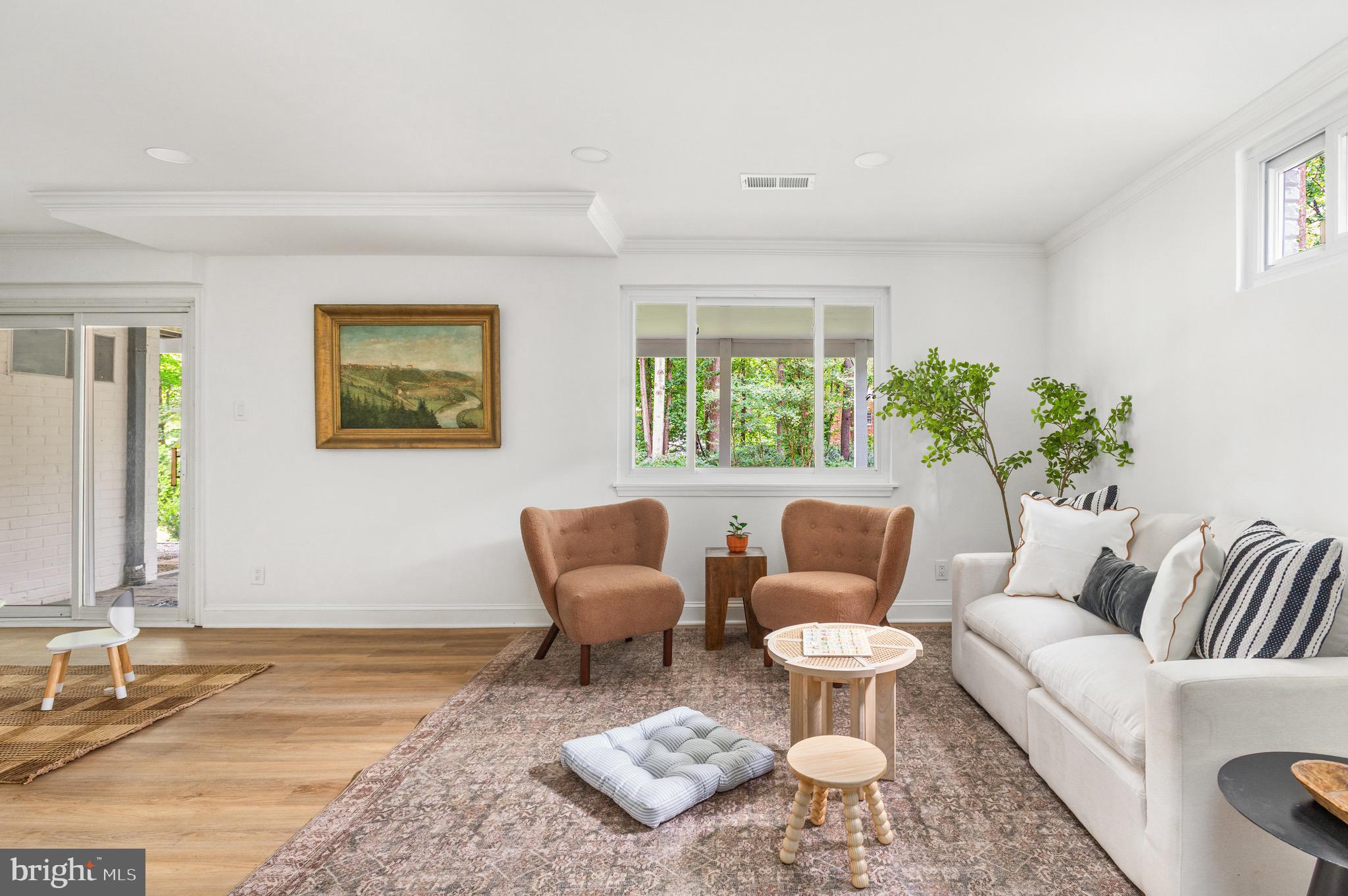 BURNING TREE MANOR - Residential