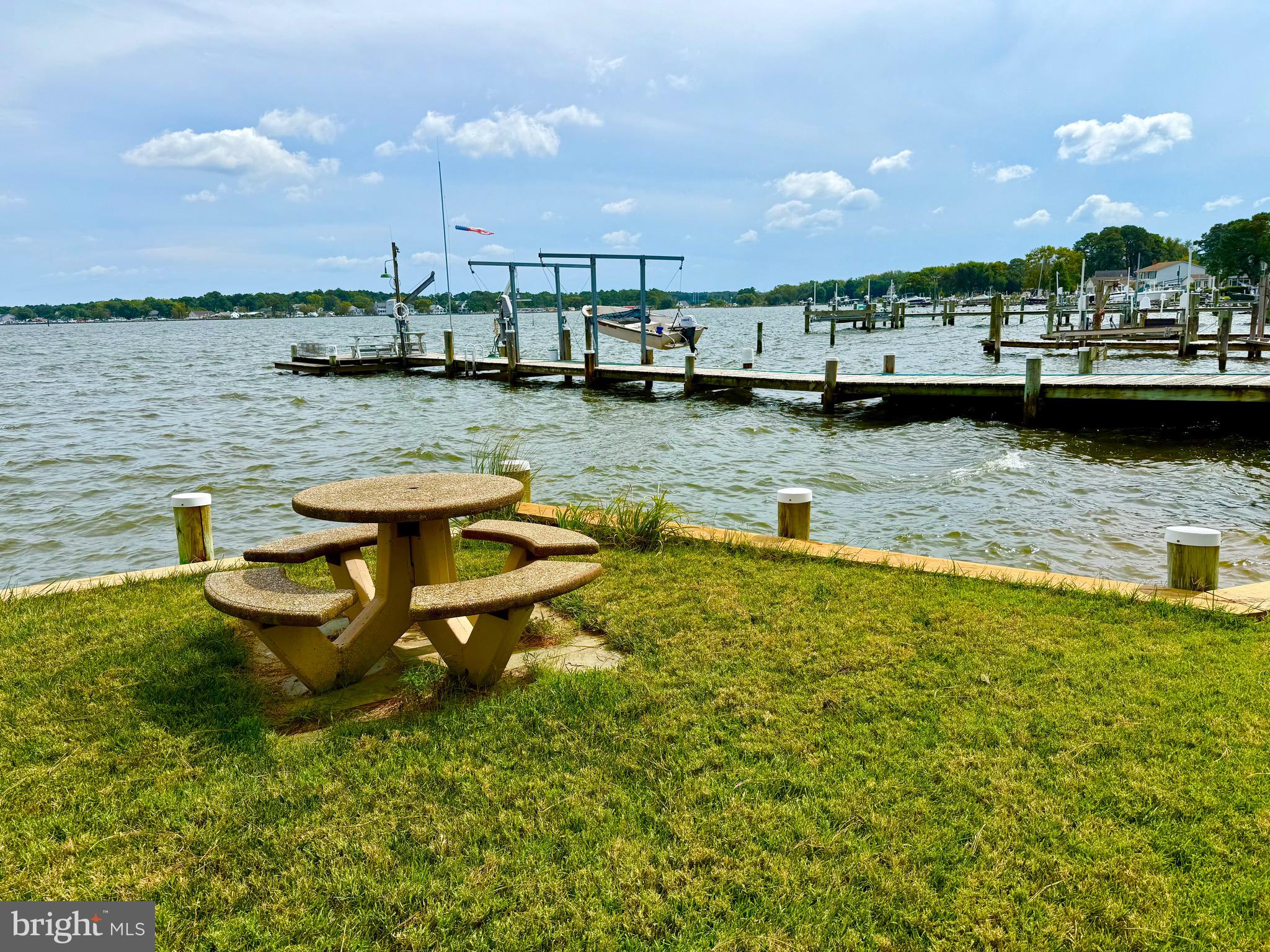 LONG POINT - Residential