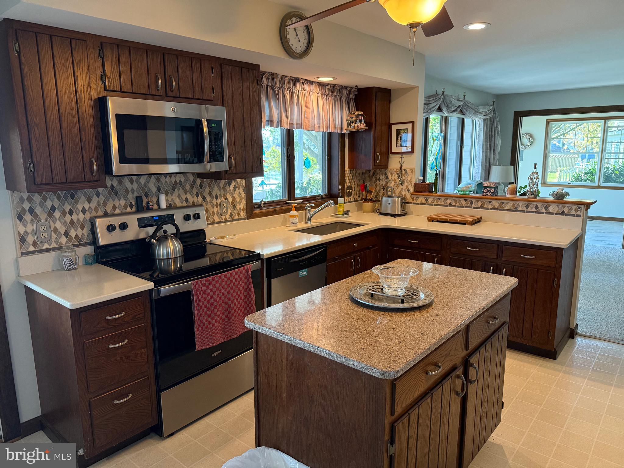 LONG POINT - Residential