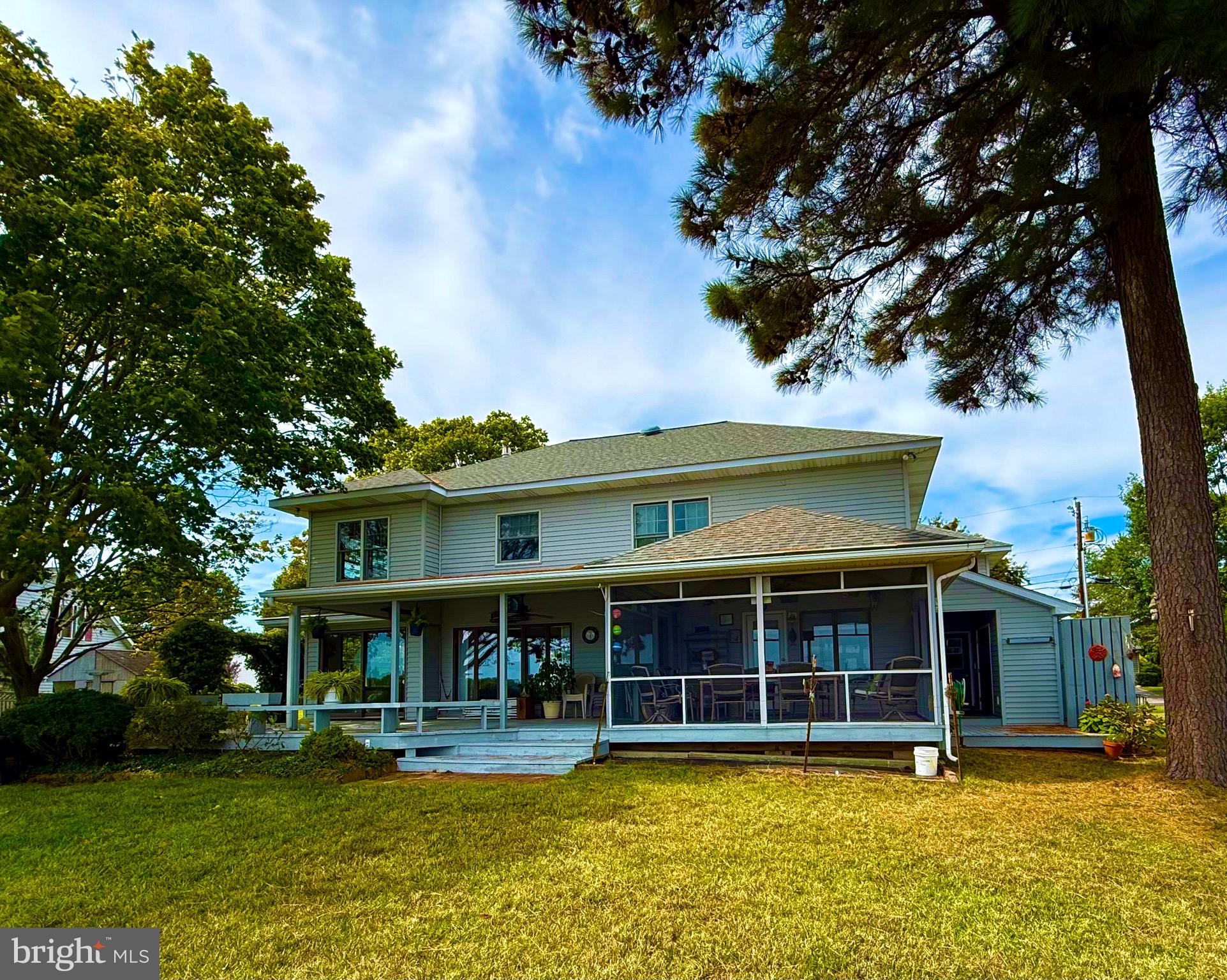 902 LONG POINT ROAD