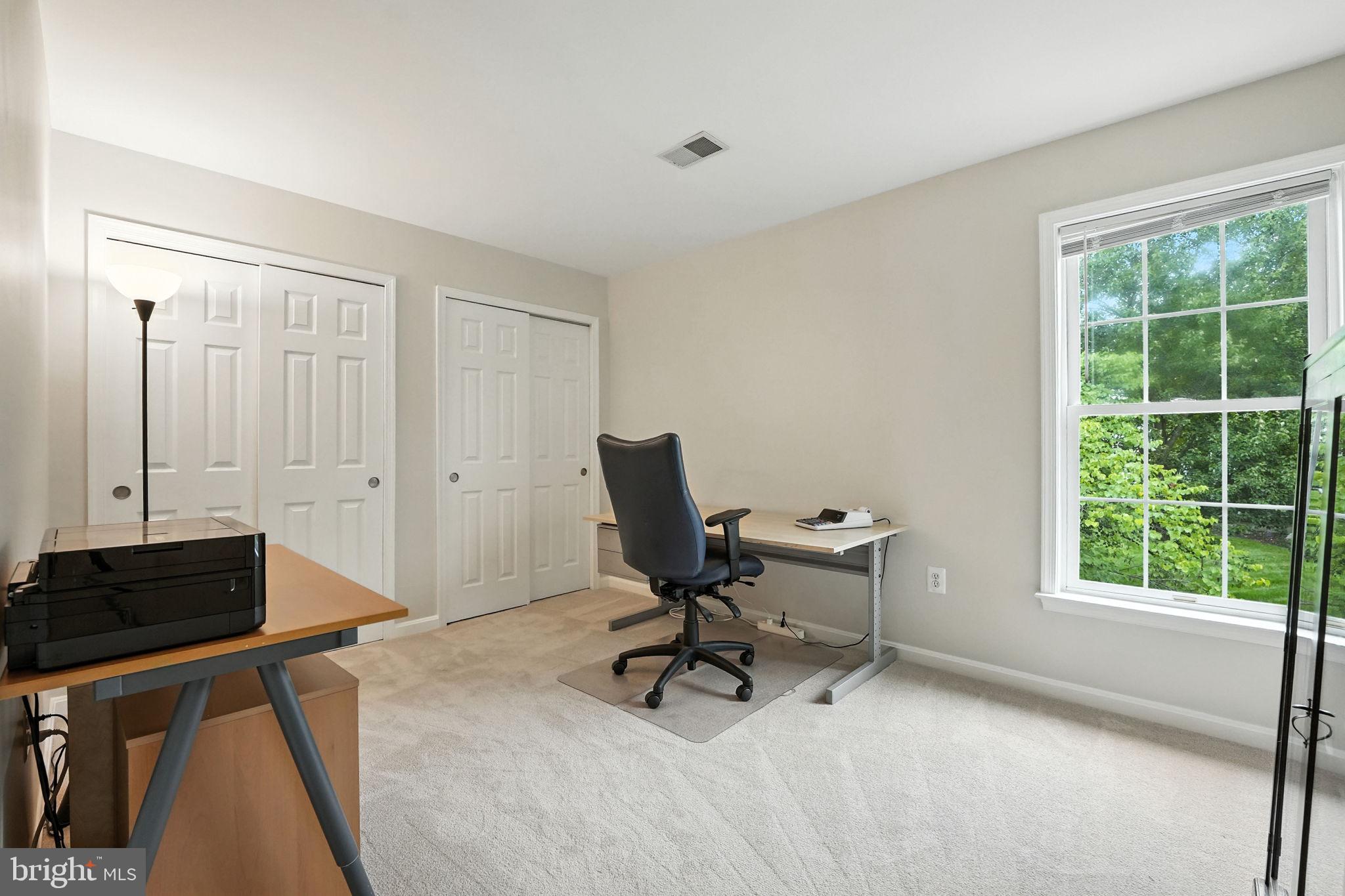 ASHBURN FARM - Residential