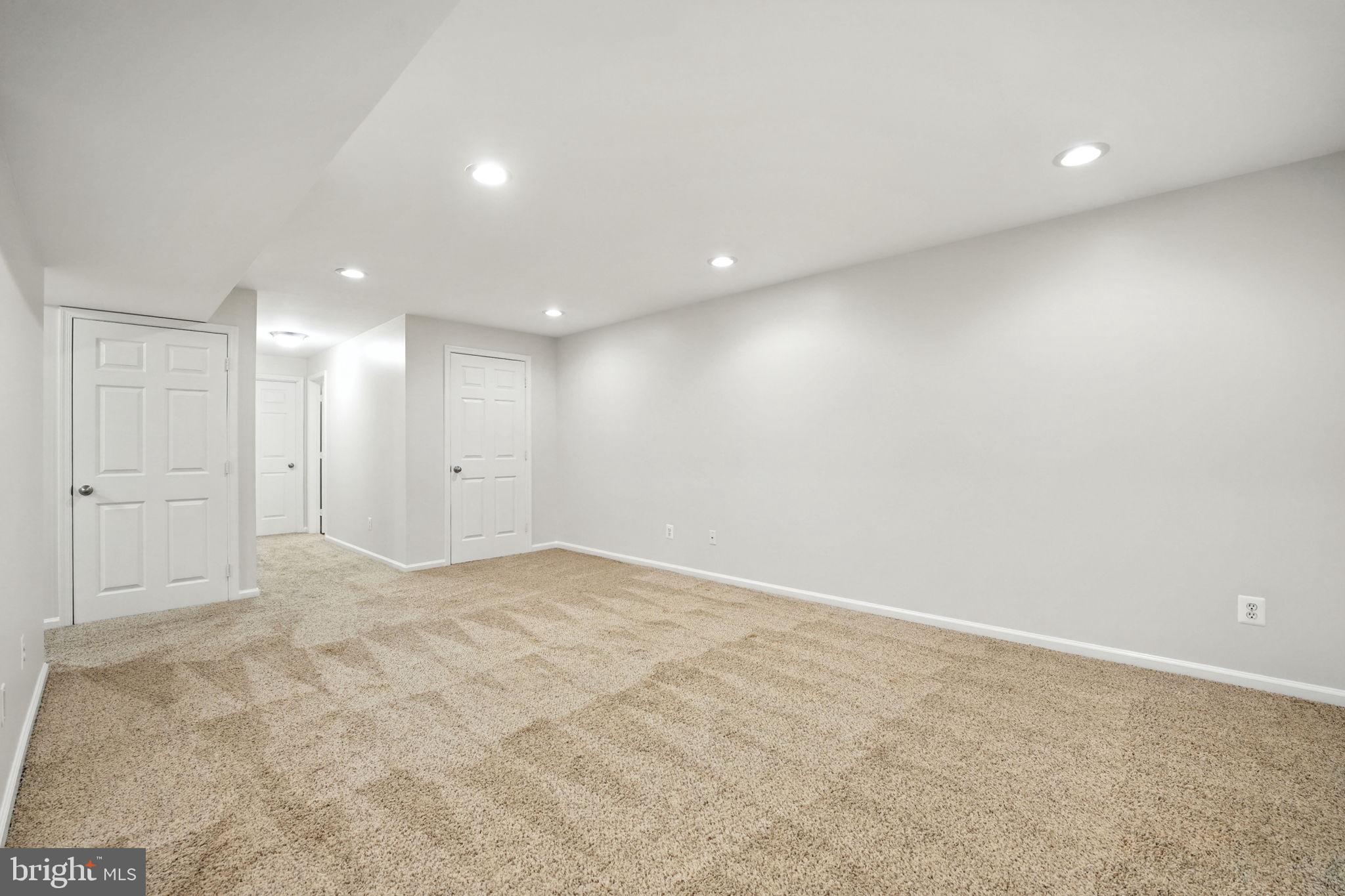 ASHBURN FARM - Residential