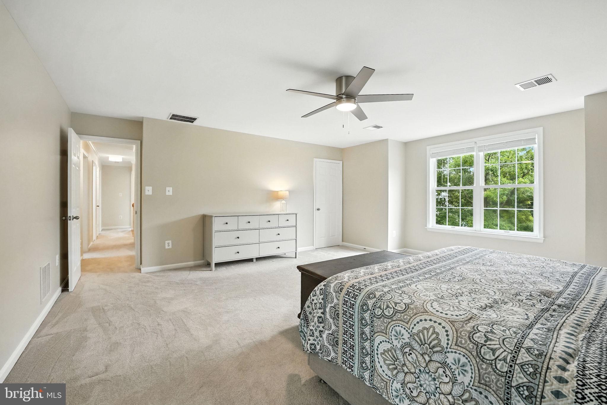 ASHBURN FARM - Residential