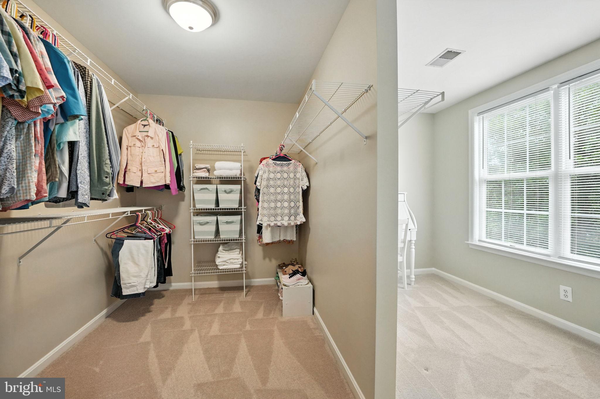 ASHBURN FARM - Residential