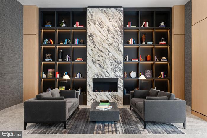 WASHINGTON SQ - Residential Lease